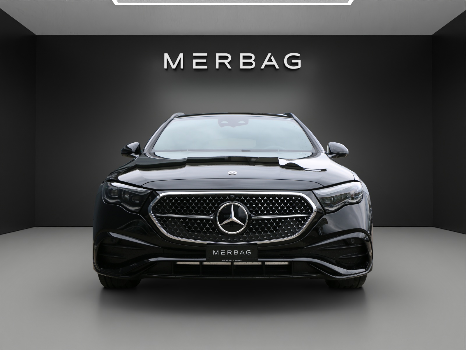 MERCEDES-BENZ E 220 d 4MATIC T-Modell 9G-Tronic-image-18