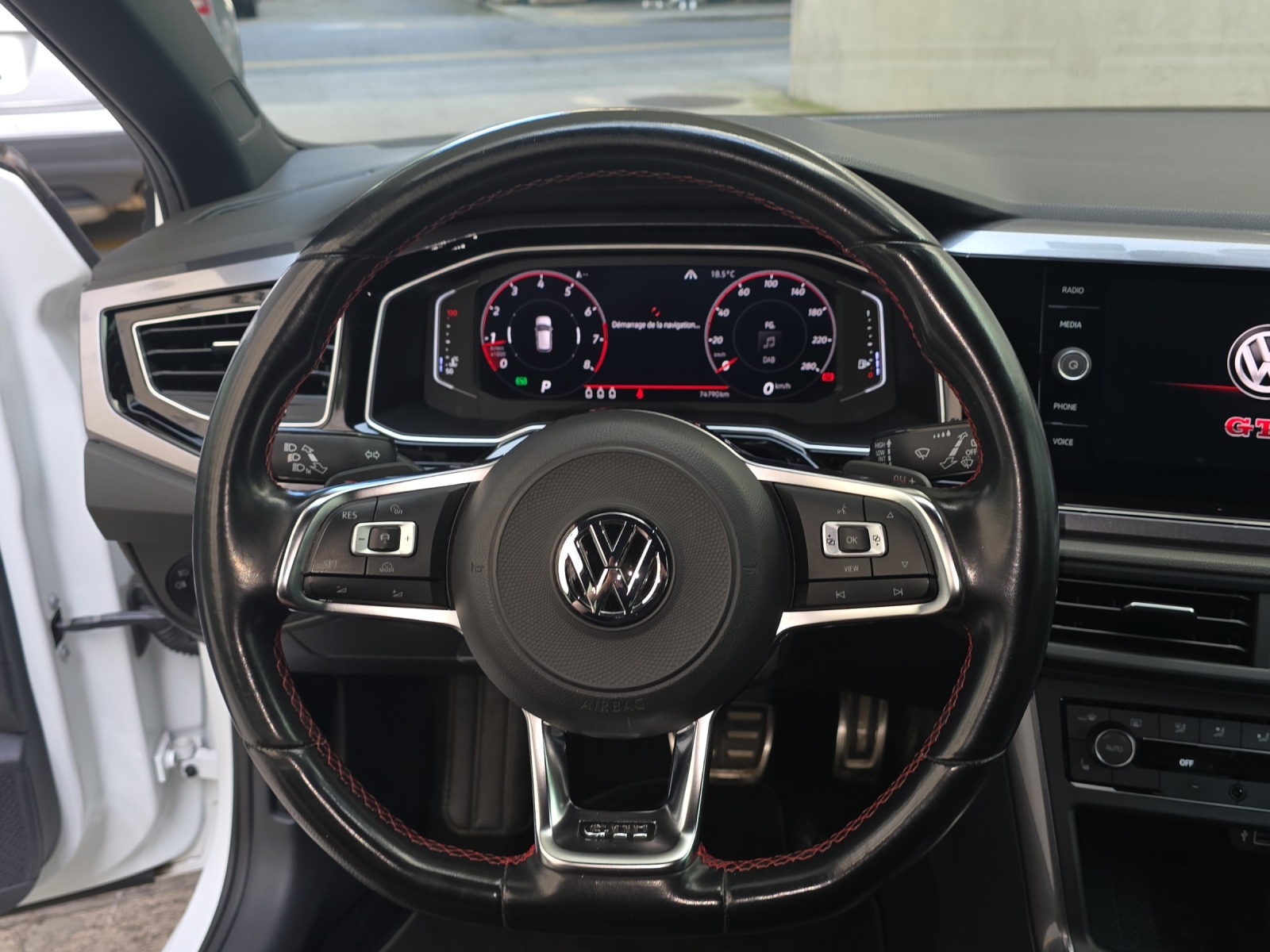 VW Polo 2.0 TSI GTI DSG-image-6