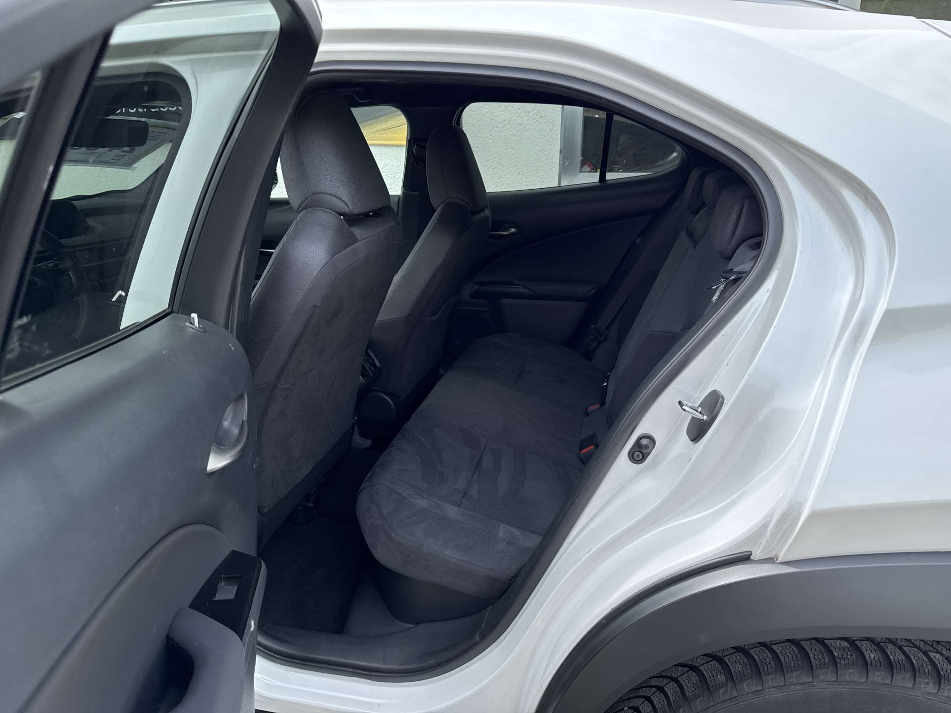 LEXUS UX 250h Hybrid Style Edition Automat-image-7