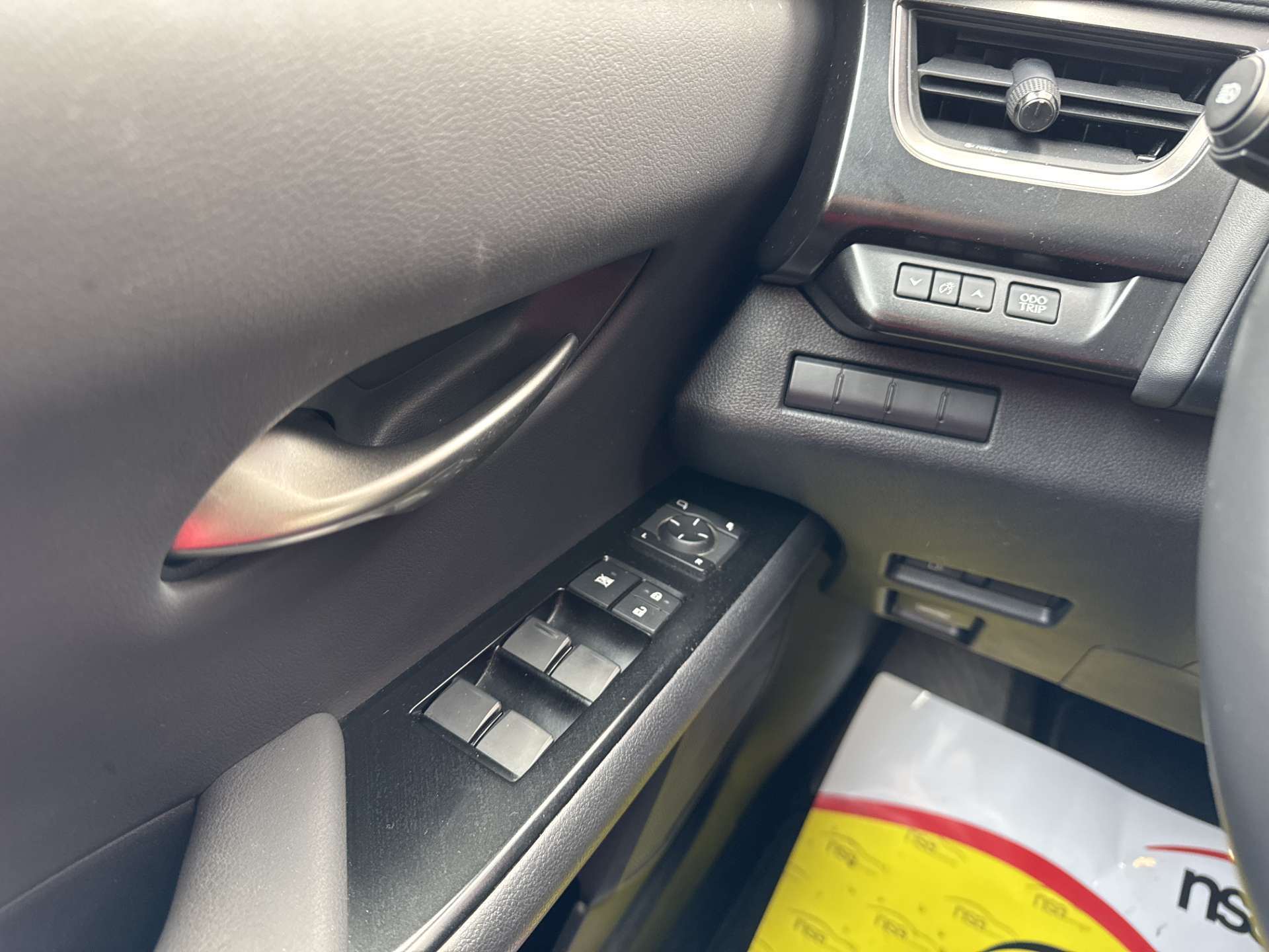 LEXUS UX 250h Hybrid Style Edition Automat-image-15