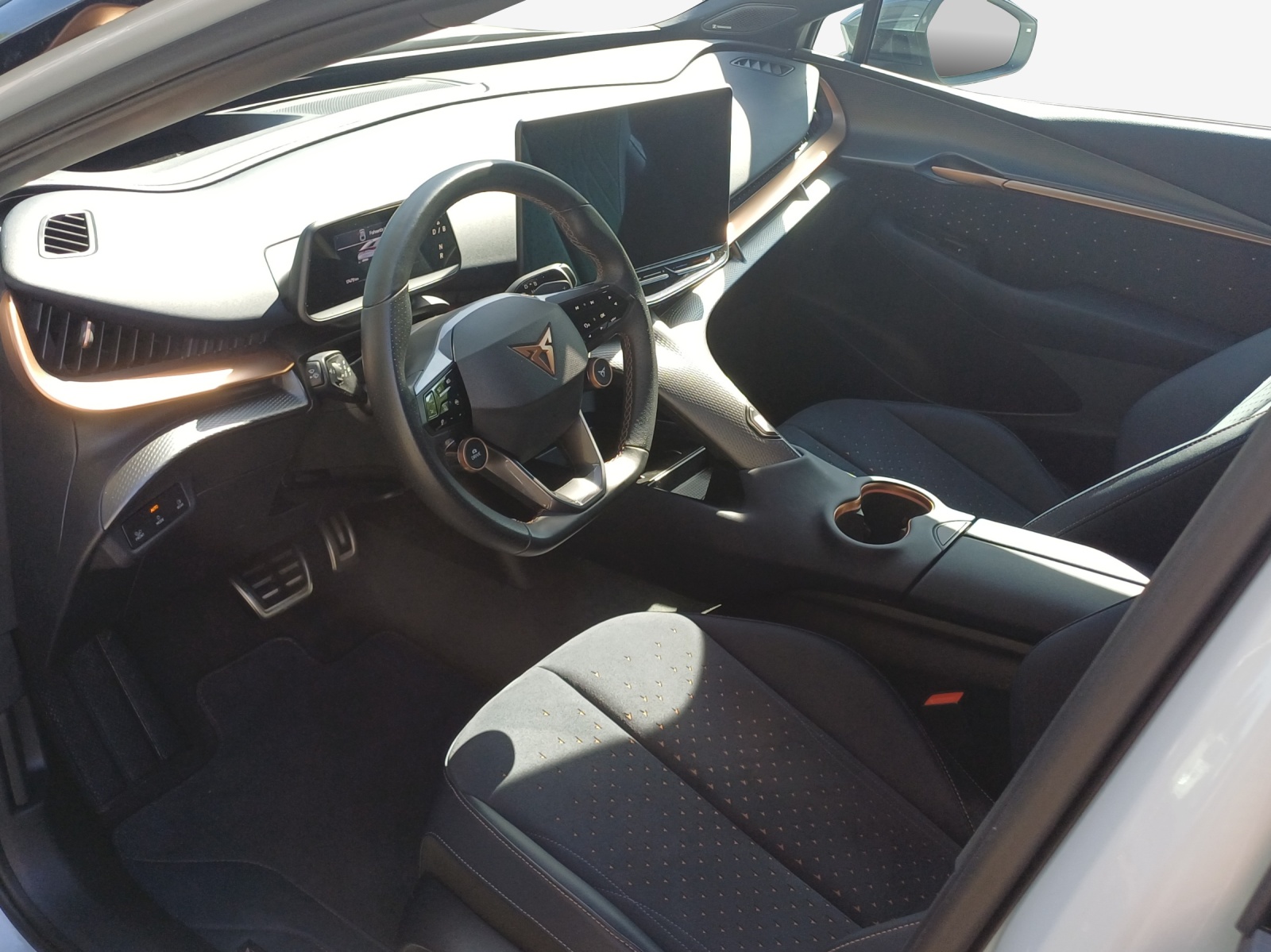 CUPRA Tavascan Type 9 77 kWh Adrenaline-image-7