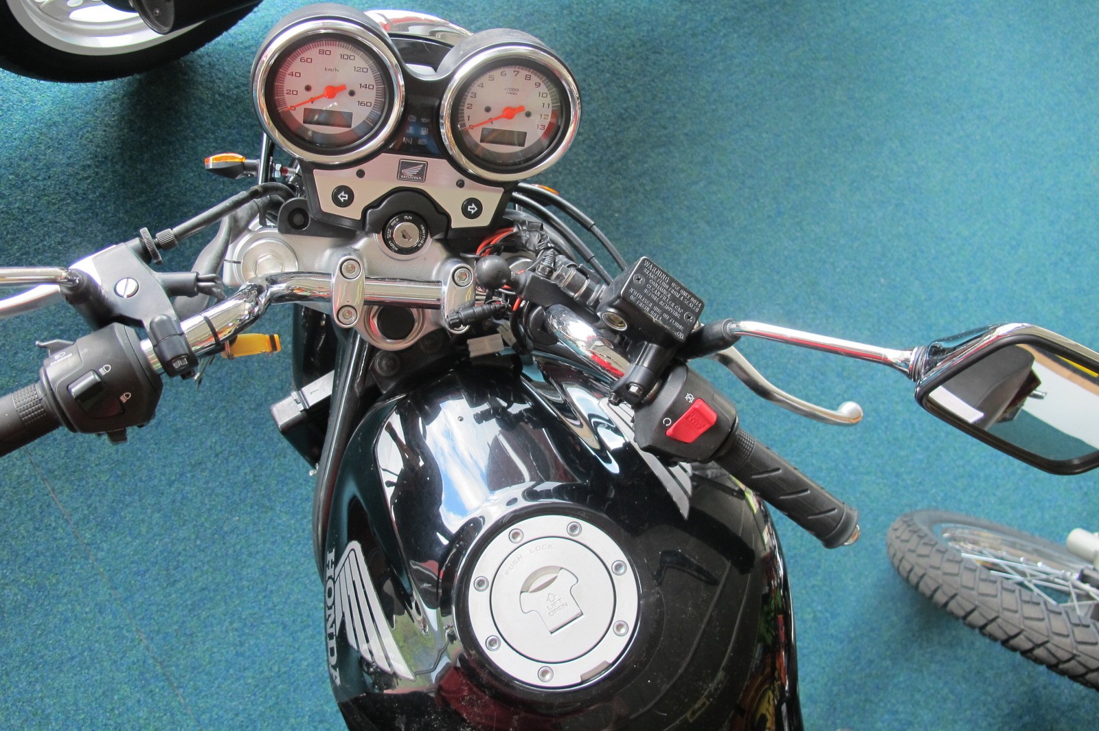 HONDA VTR 250-image-5