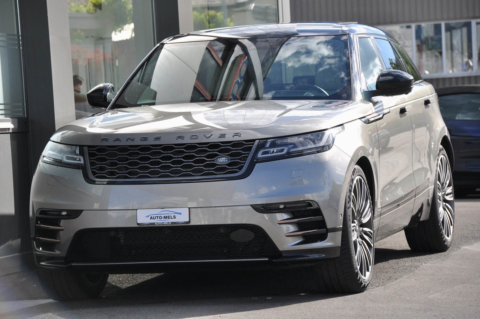 LAND ROVER Range Rover Velar D 300 First Edition Automatic-image-1