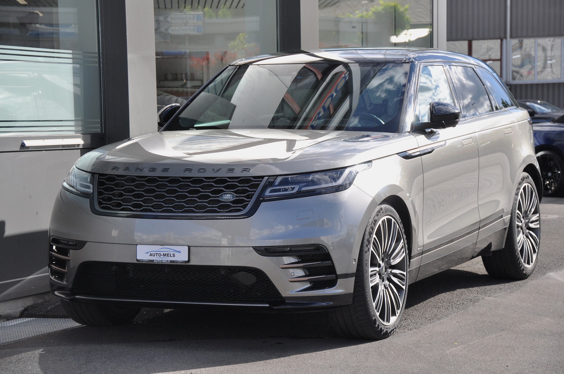 LAND ROVER Range Rover Velar D 300 First Edition Automatic-image-2