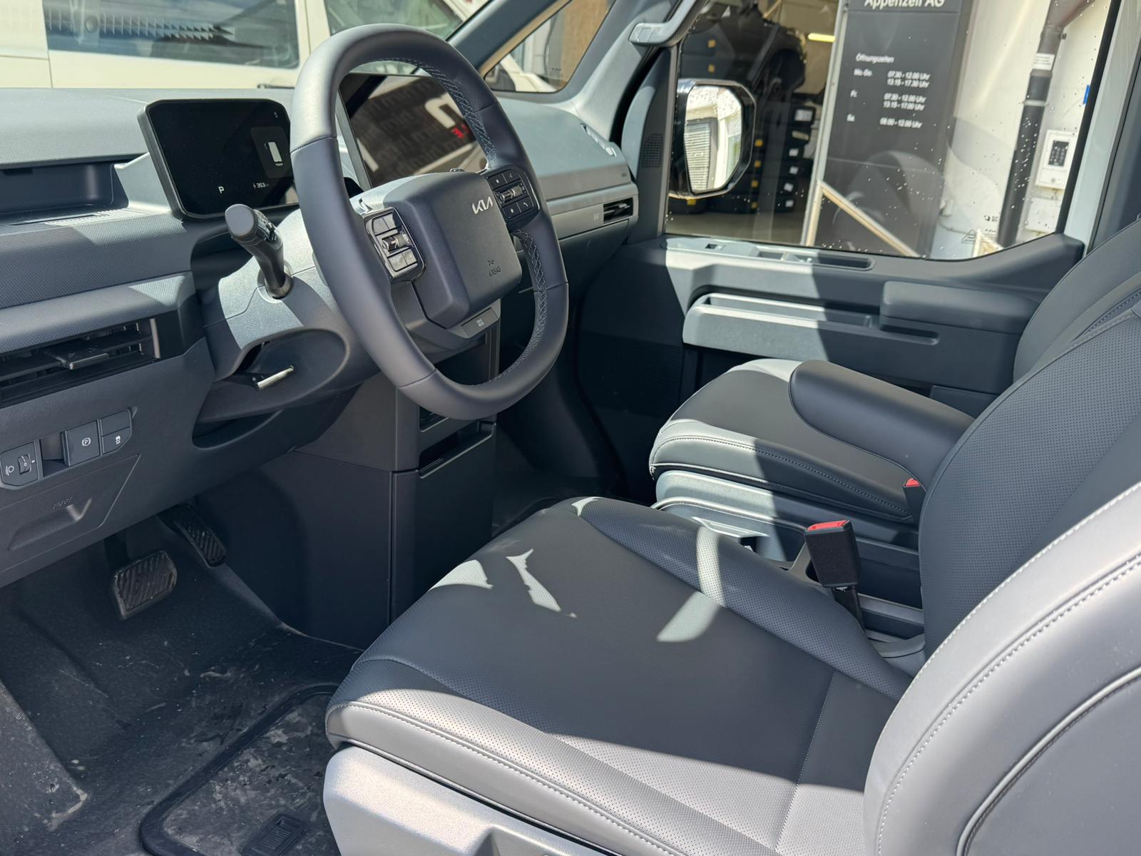 KIA PV5 Passenger 71.2 kWh Plus-image-4