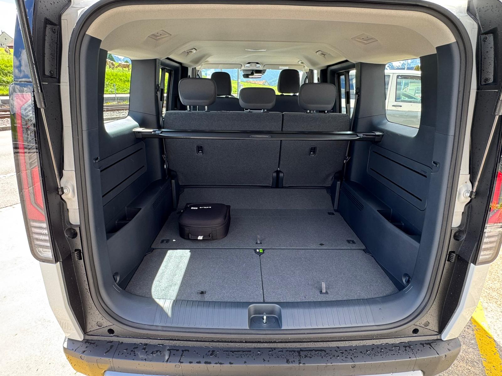 KIA PV5 Passenger 71.2 kWh Plus-image-7