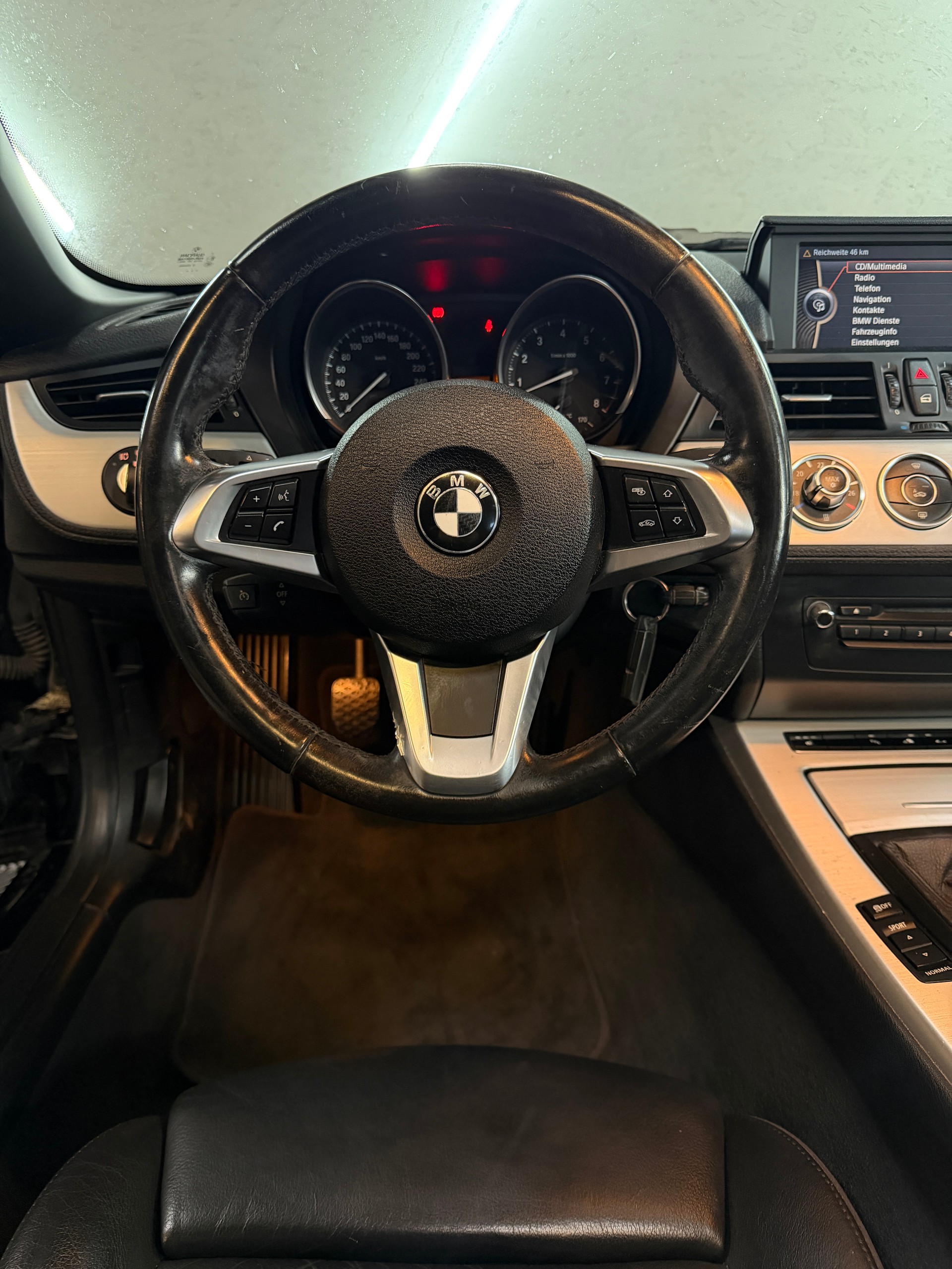 BMW Z4 sDrive23i-image-18