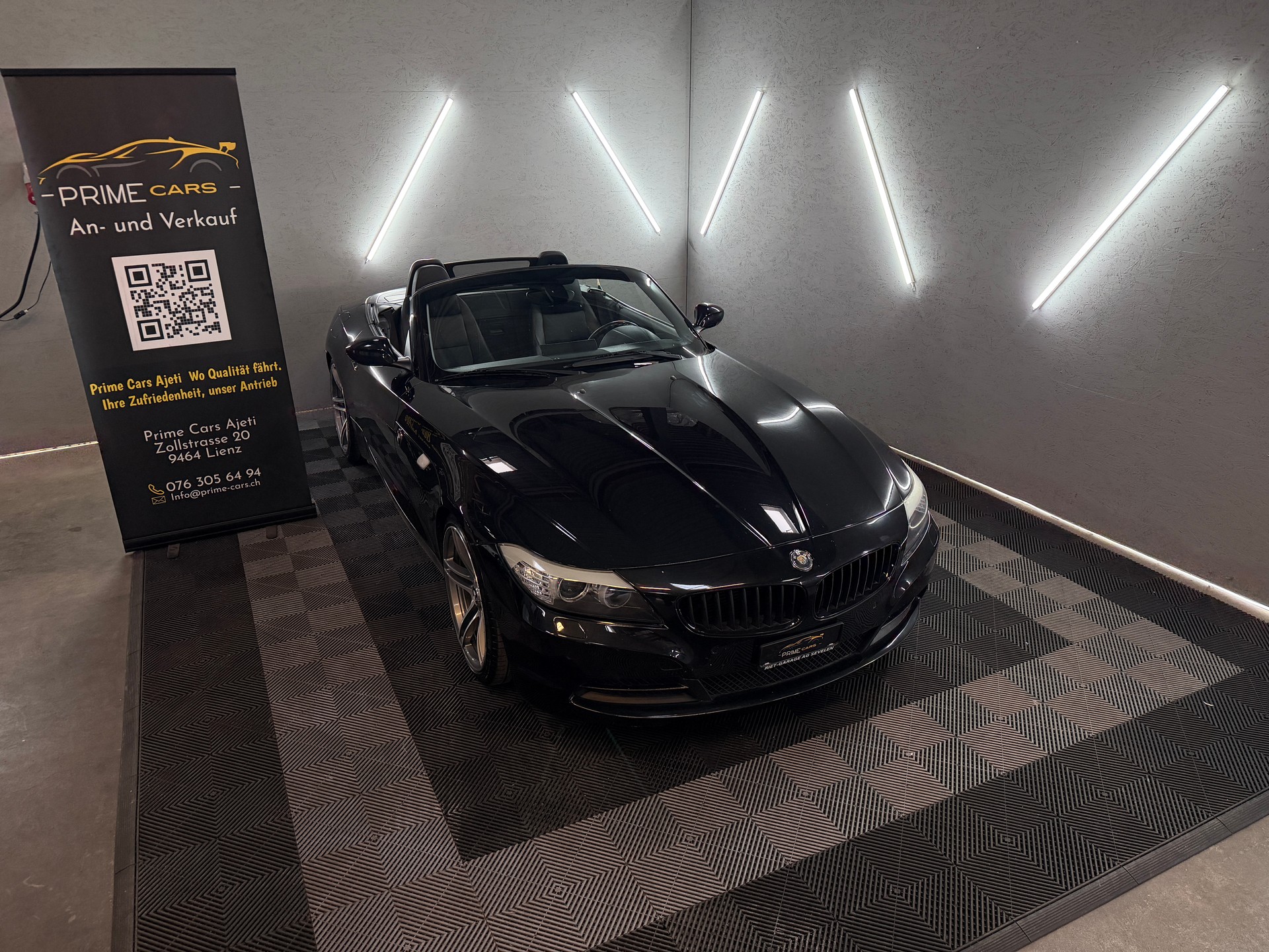 BMW Z4 sDrive23i-showroom-element-3