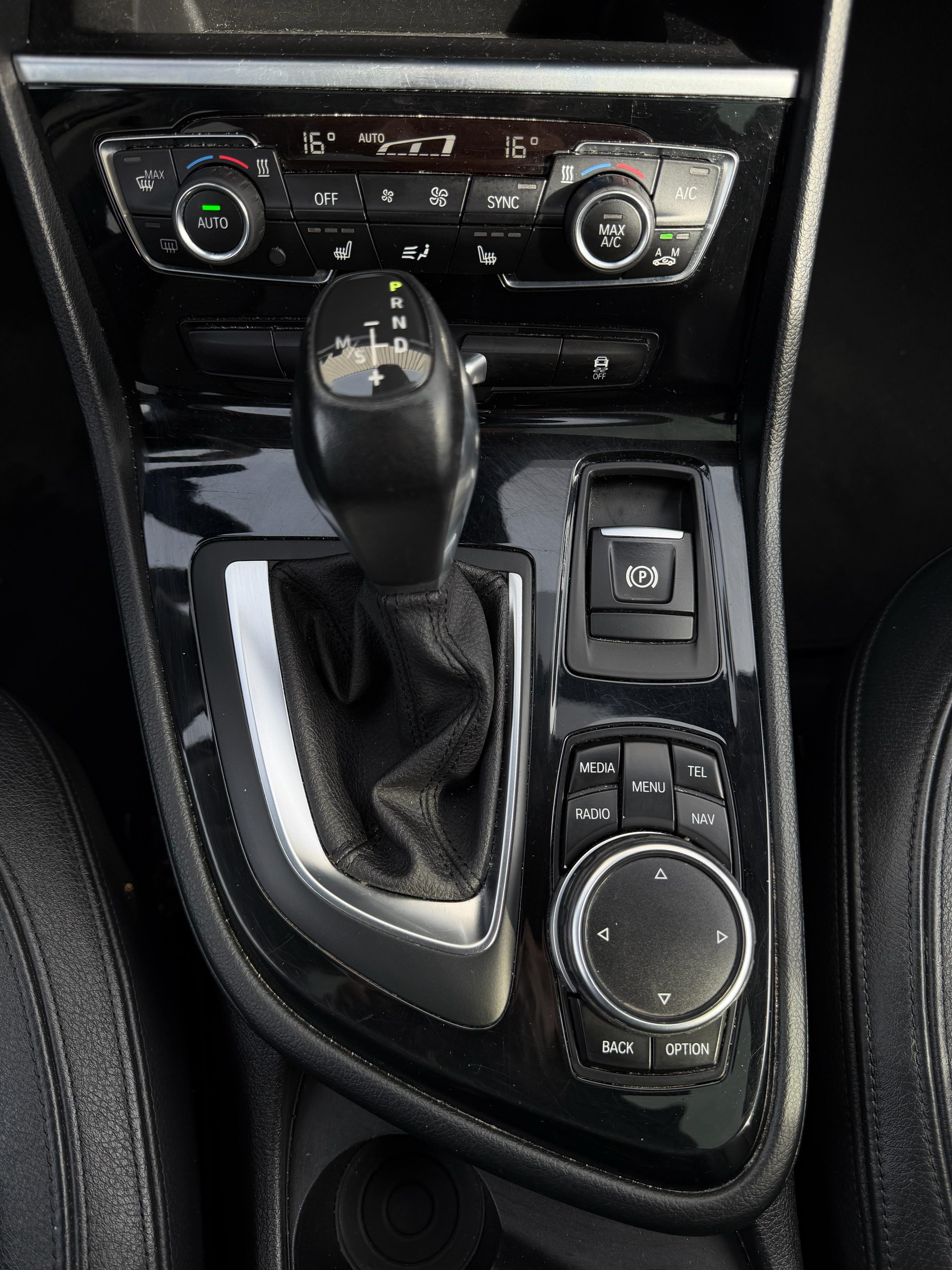 BMW 220d xDrive Gran Tourer Steptronic-image-14