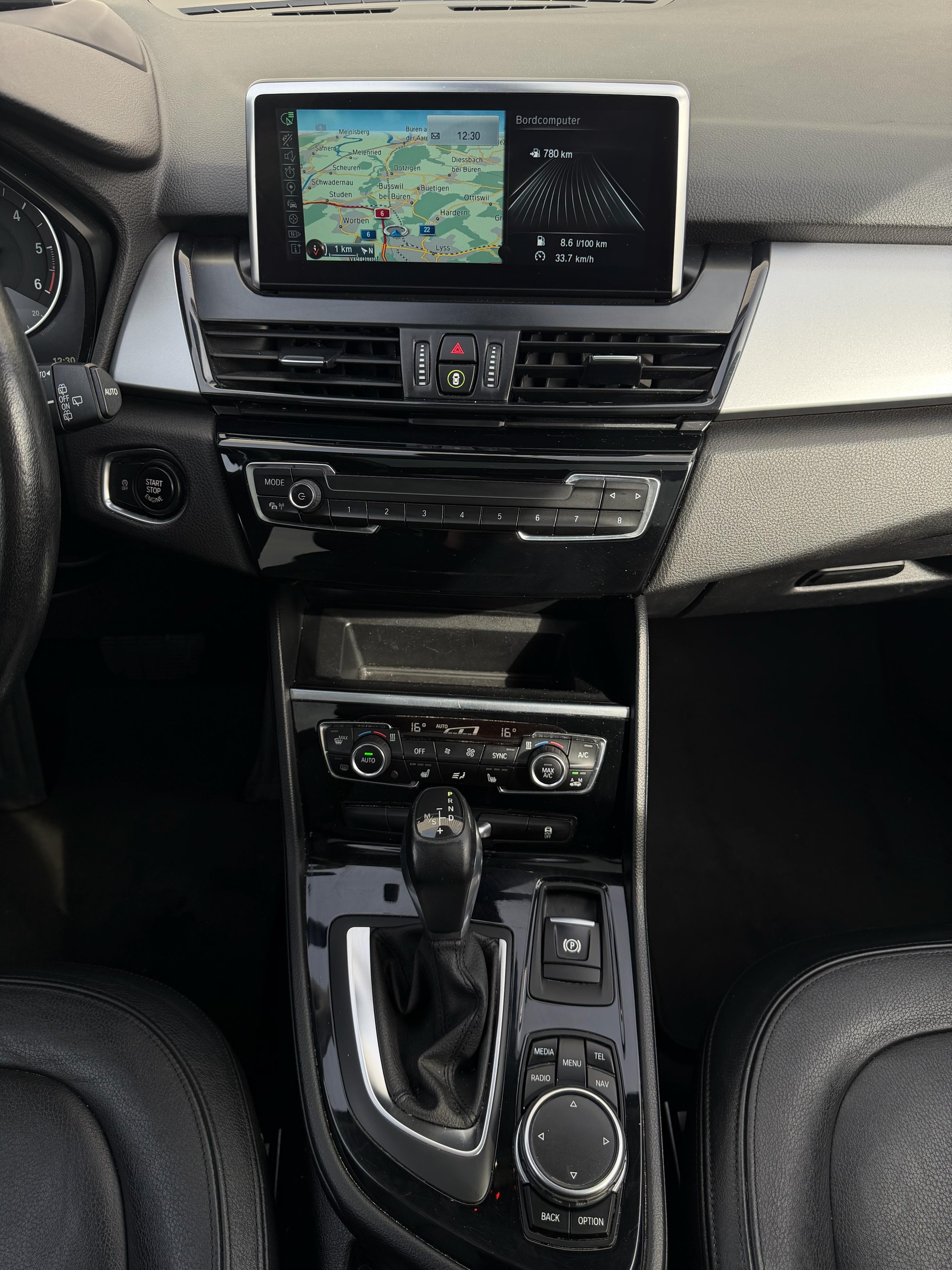 BMW 220d xDrive Gran Tourer Steptronic-image-15