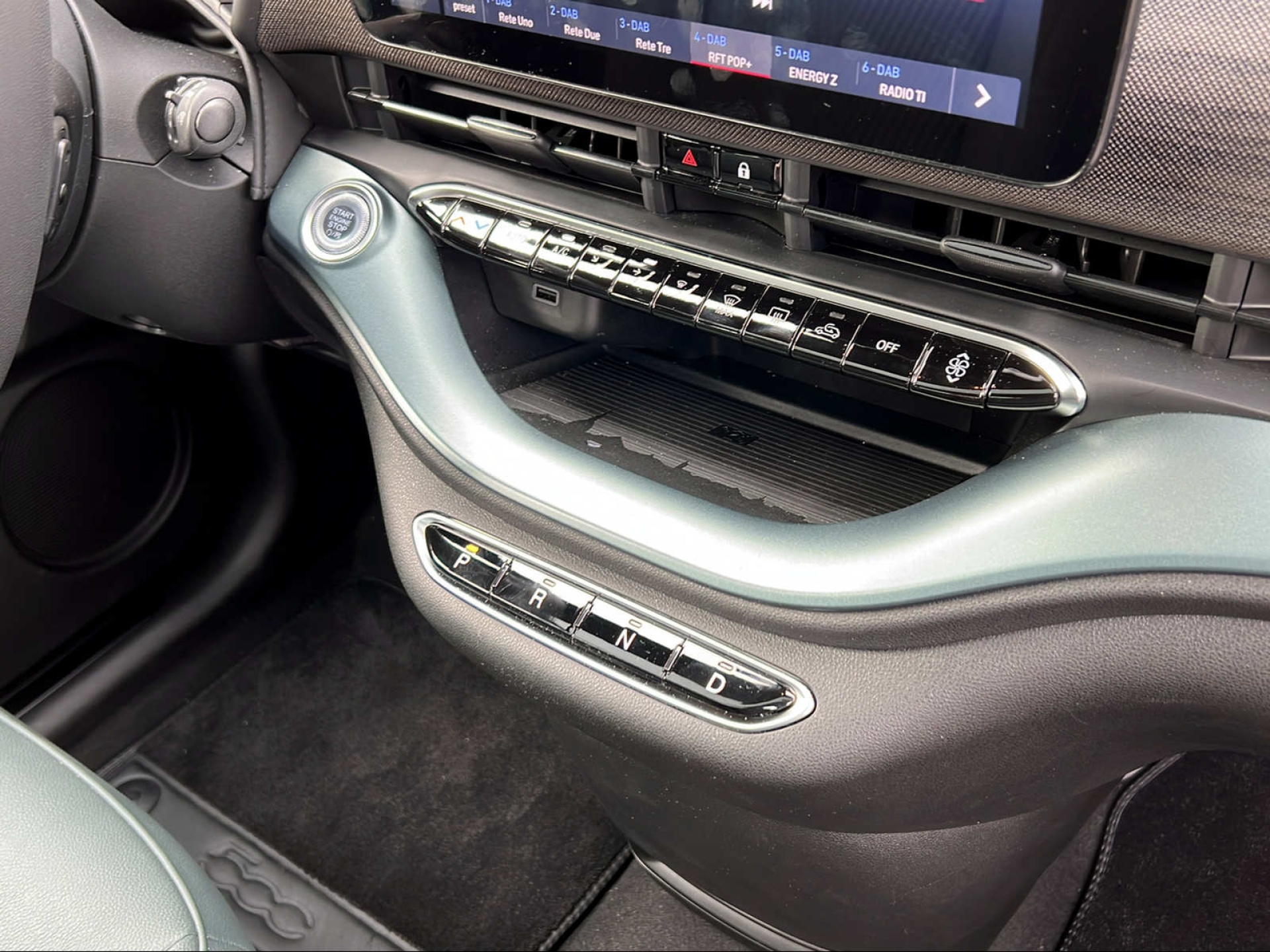FIAT 500 Armani-image-10