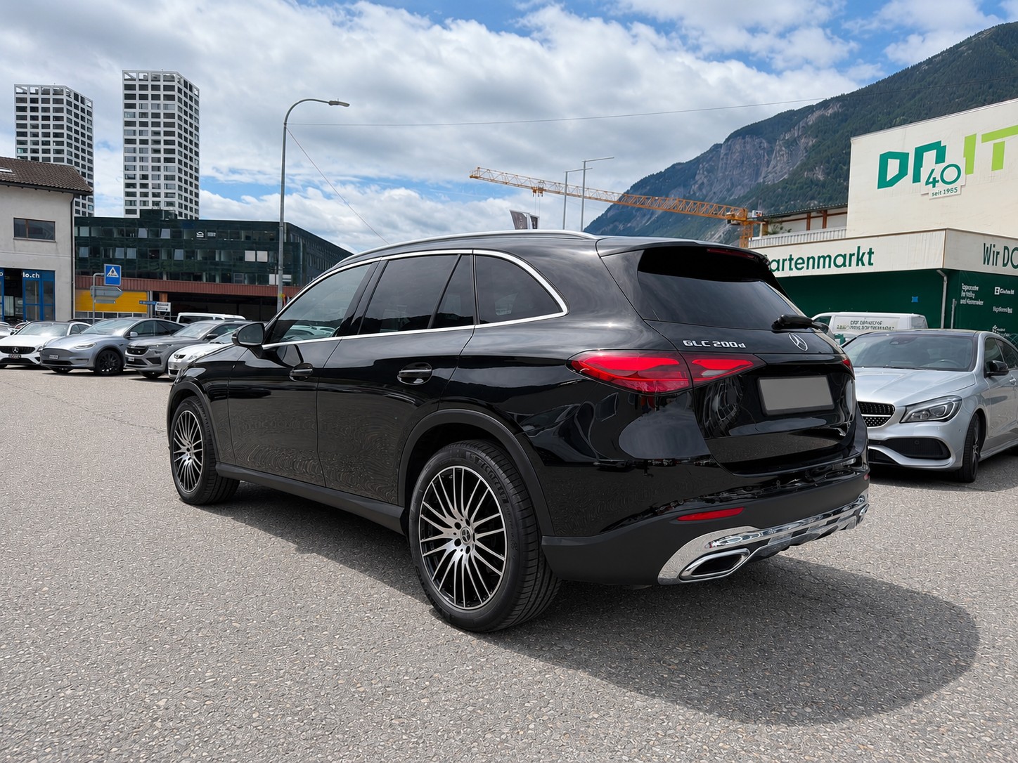 MERCEDES-BENZ GLC 200 d Avantgarde 4matic-image-2