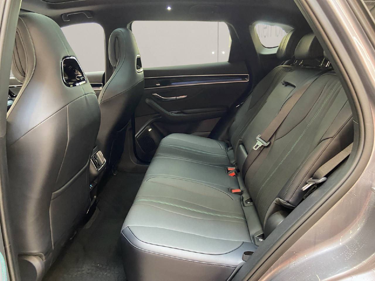 BYD Seal U DM-i Design AWD-image-9