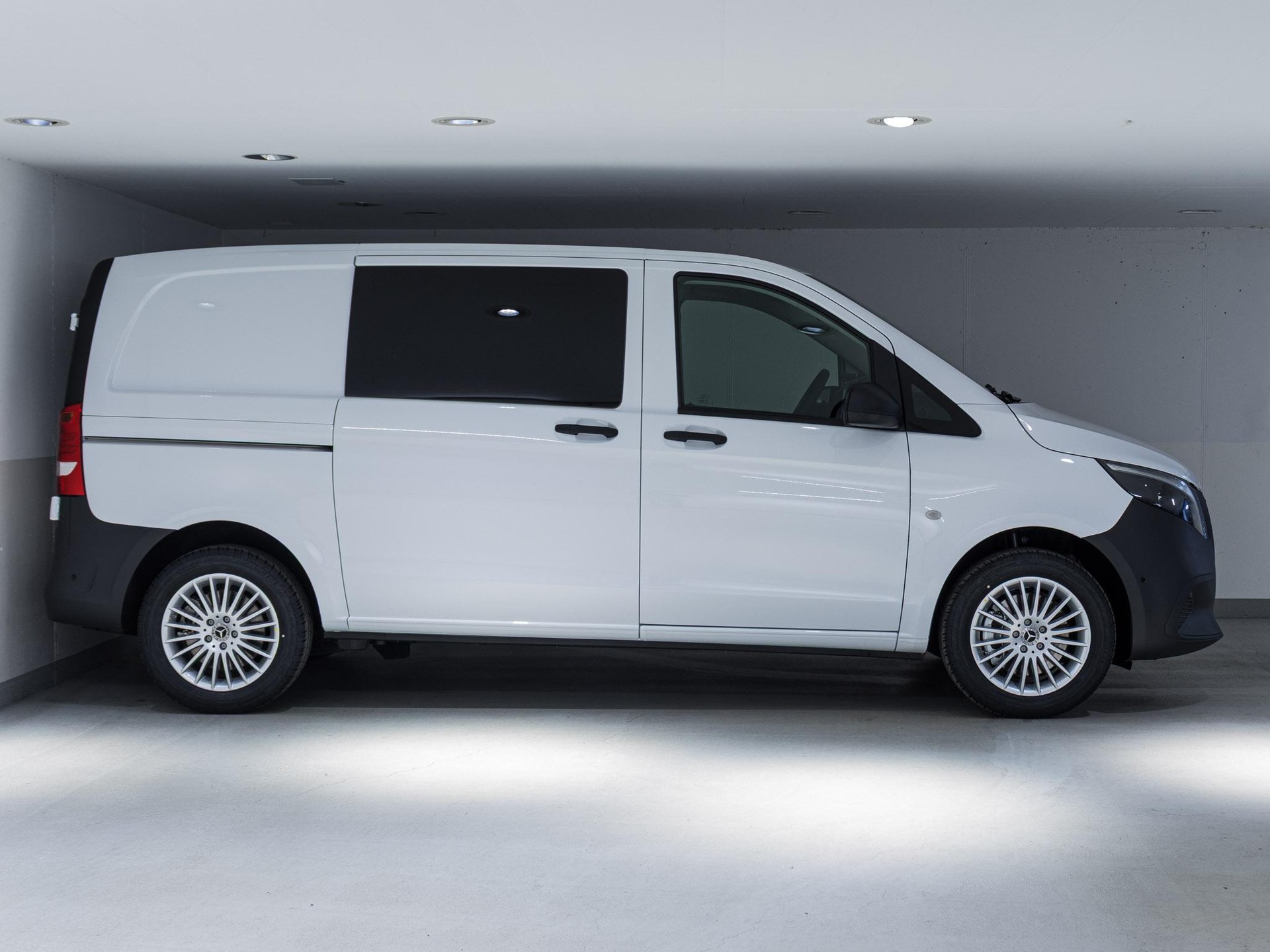 MERCEDES-BENZ Vito 116 CDI 4x4 Mixto Kompakt-image-1