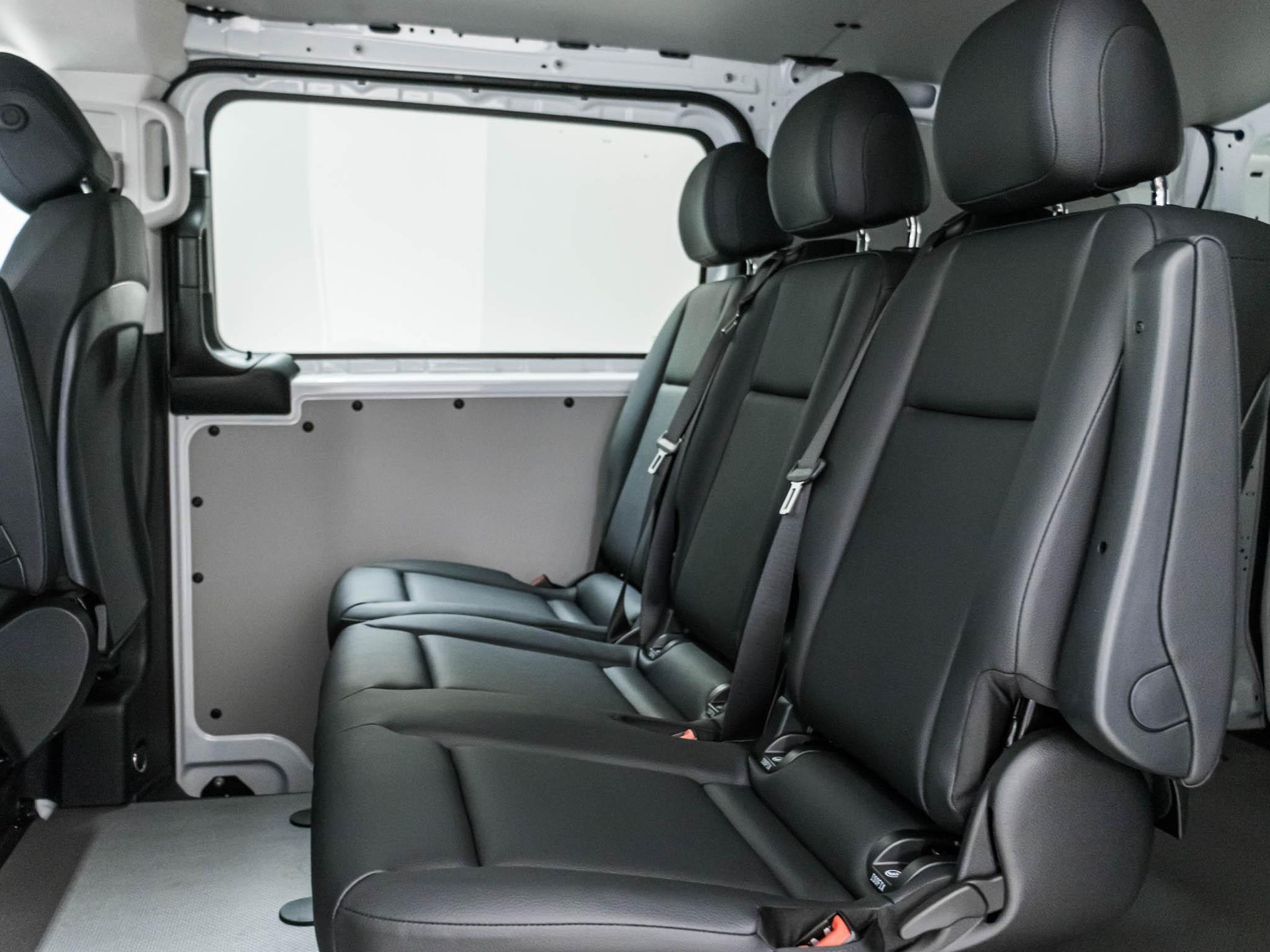 MERCEDES-BENZ Vito 116 CDI 4x4 Mixto Kompakt-image-7