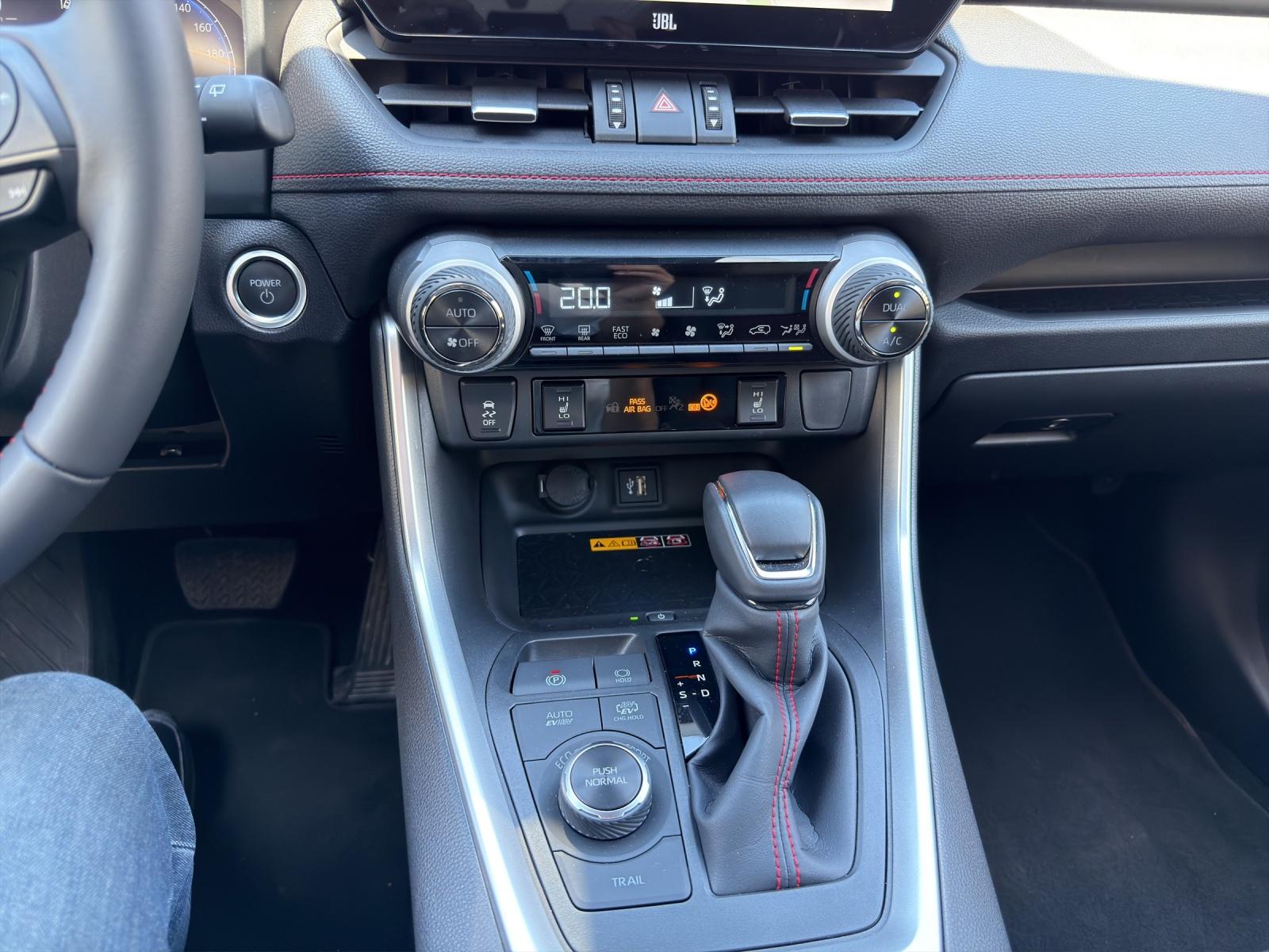 TOYOTA RAV4 2.5 Plug-In-Hybrid Premium-image-11