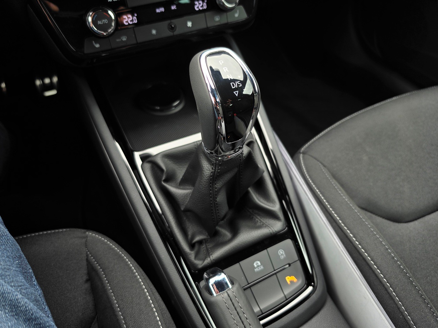 SKODA Kamiq 1.5 TSI Dynamic DSG-image-14