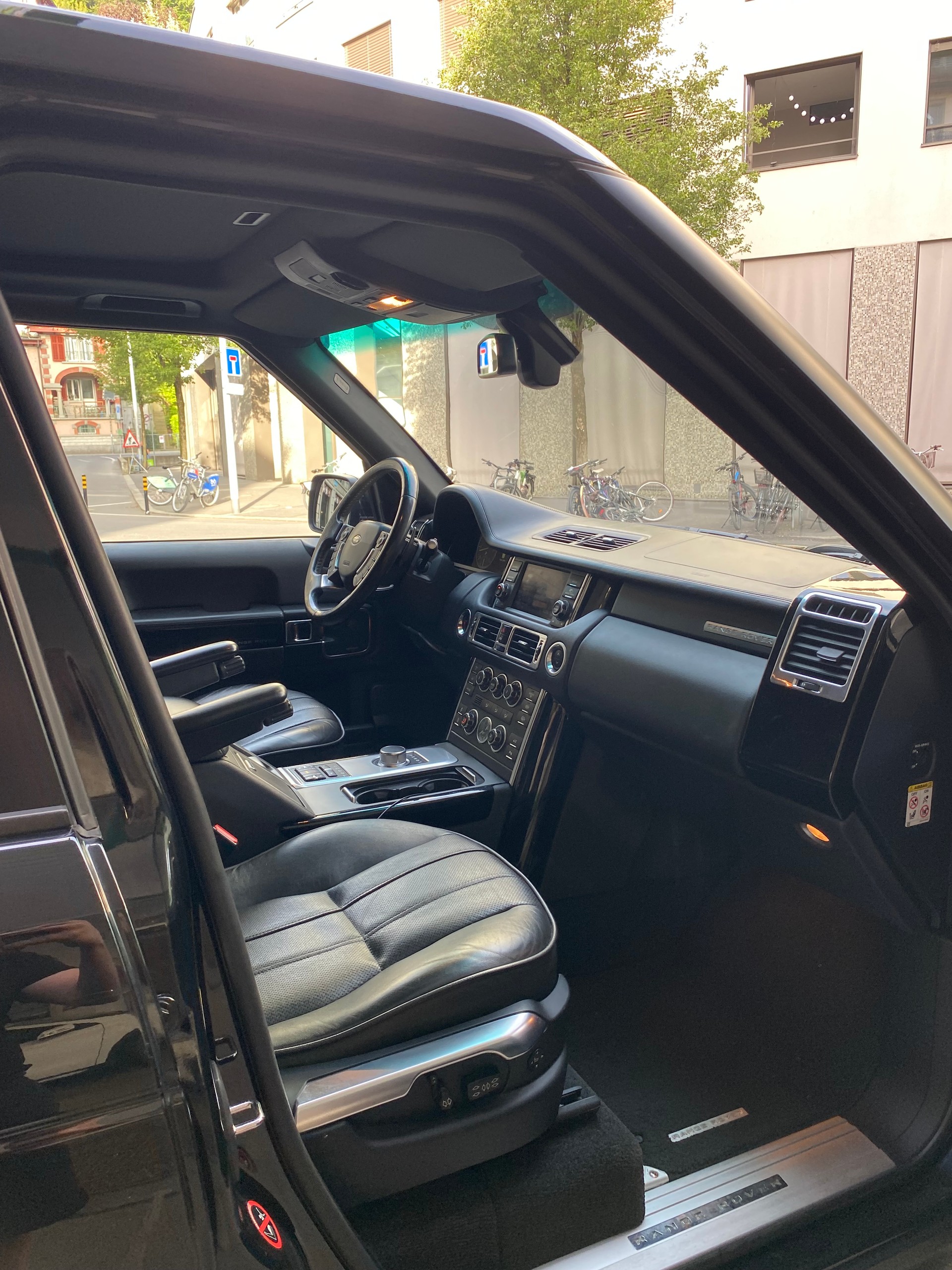 LAND ROVER Range Rover 4.4 TDV8 Vogue Automatic-image-8