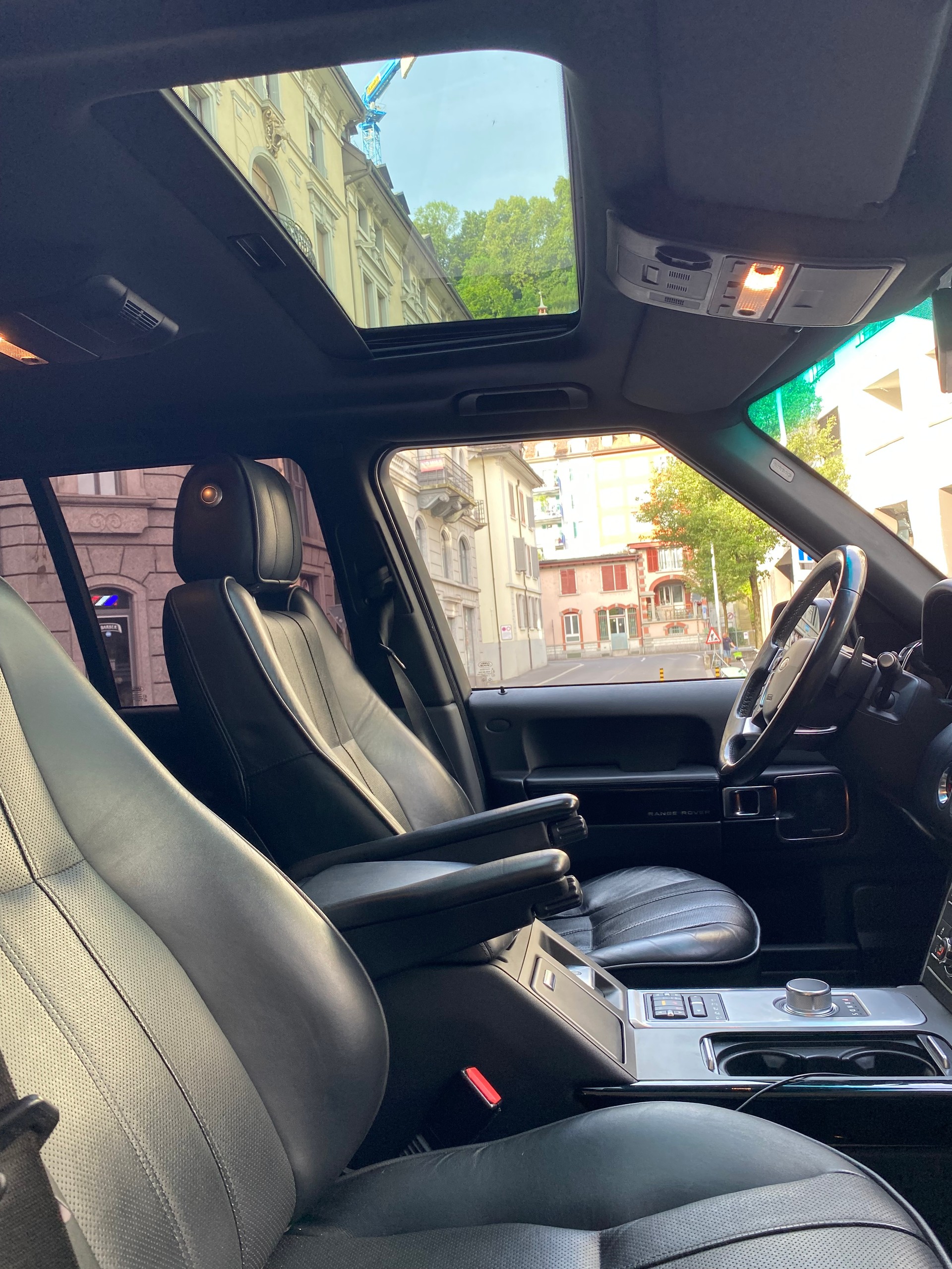LAND ROVER Range Rover 4.4 TDV8 Vogue Automatic-image-10