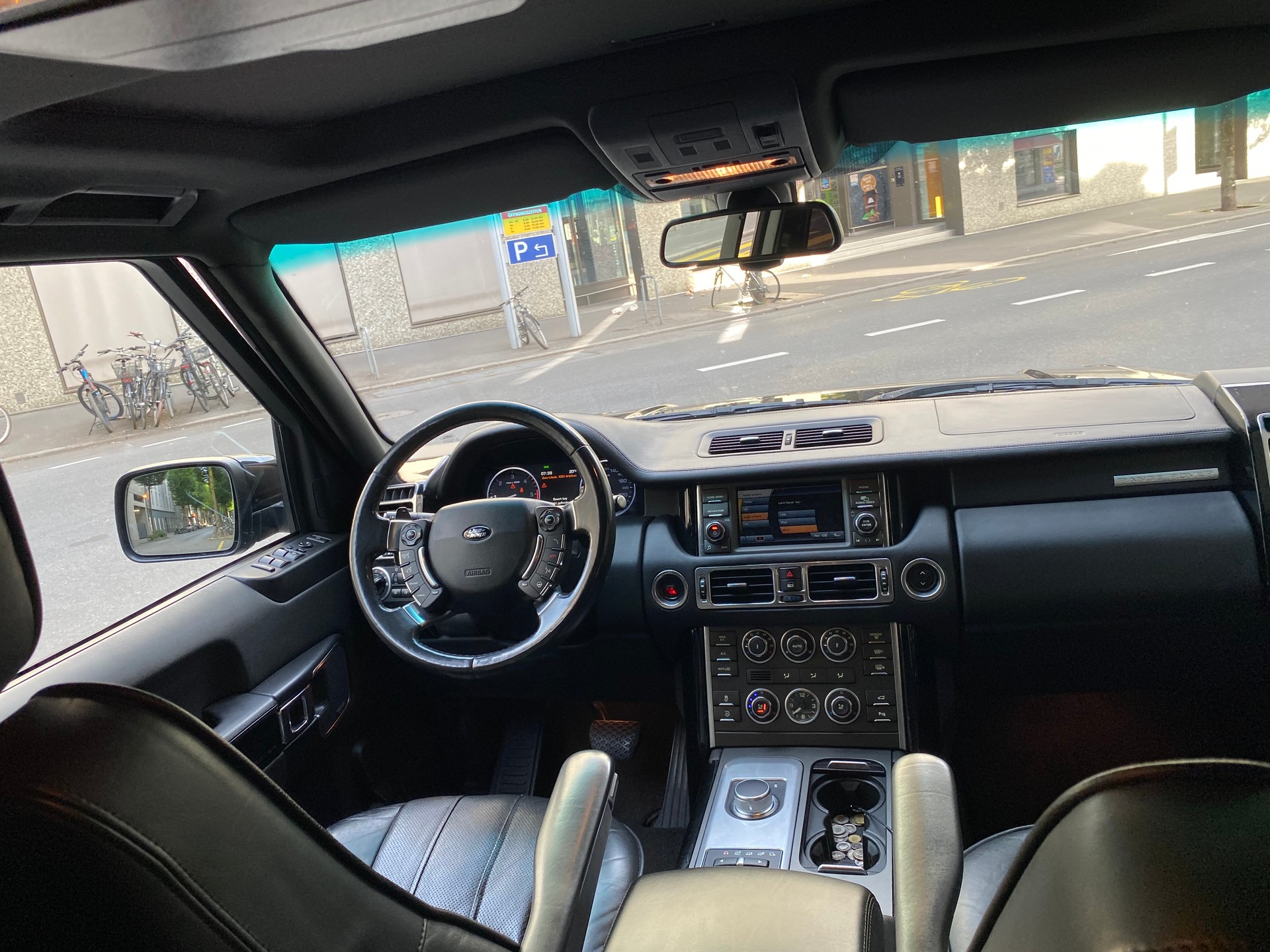 LAND ROVER Range Rover 4.4 TDV8 Vogue Automatic-image-11