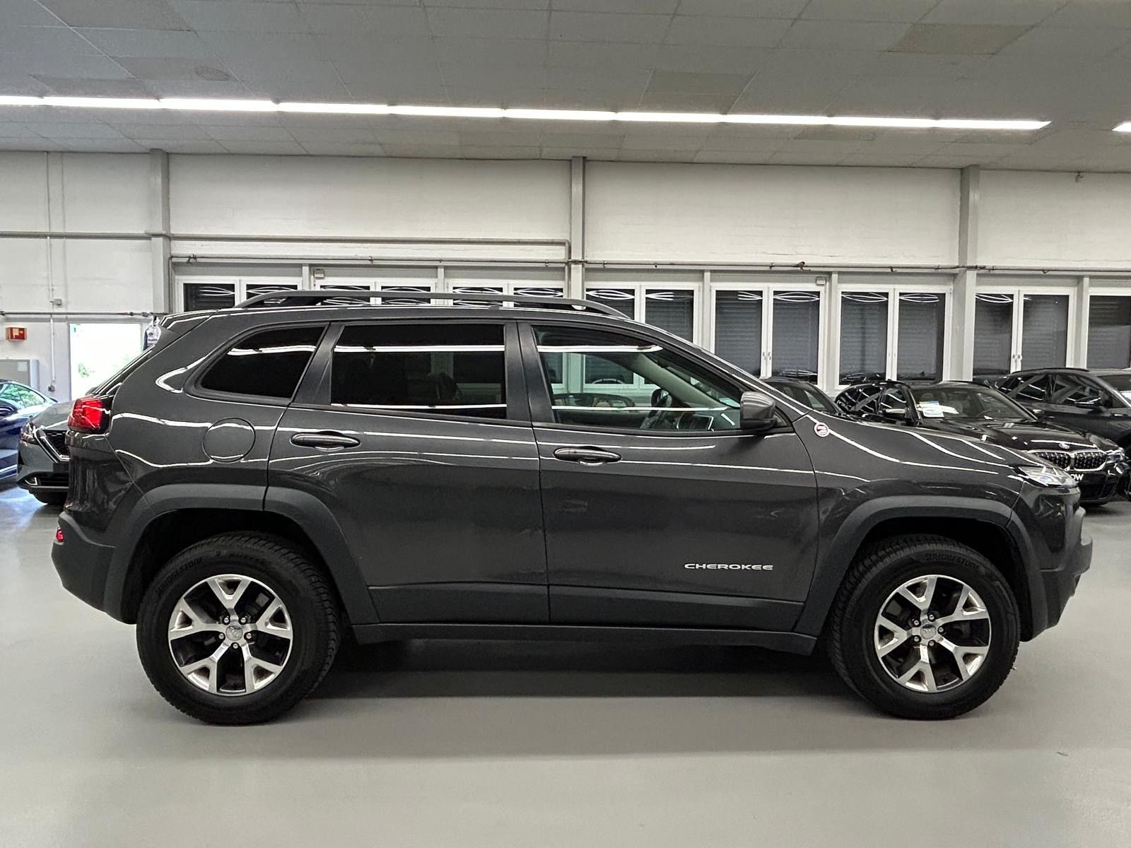 JEEP Cherokee 2.4 Trailhawk AWD-image-3