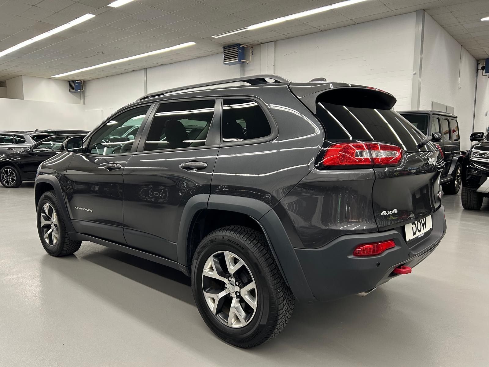 JEEP Cherokee 2.4 Trailhawk AWD-image-5