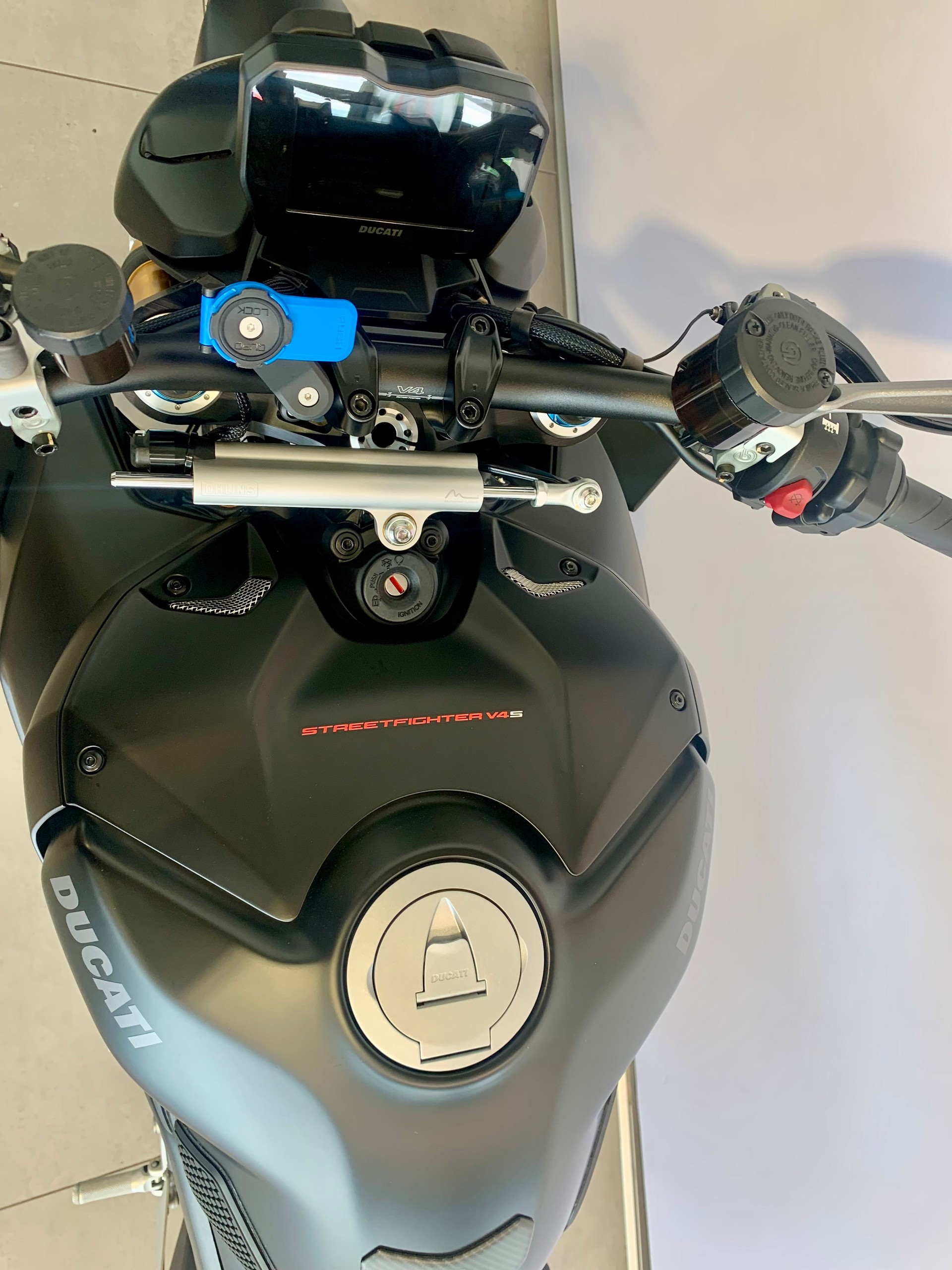 DUCATI Streetfighter V4 S-showroom-element-3