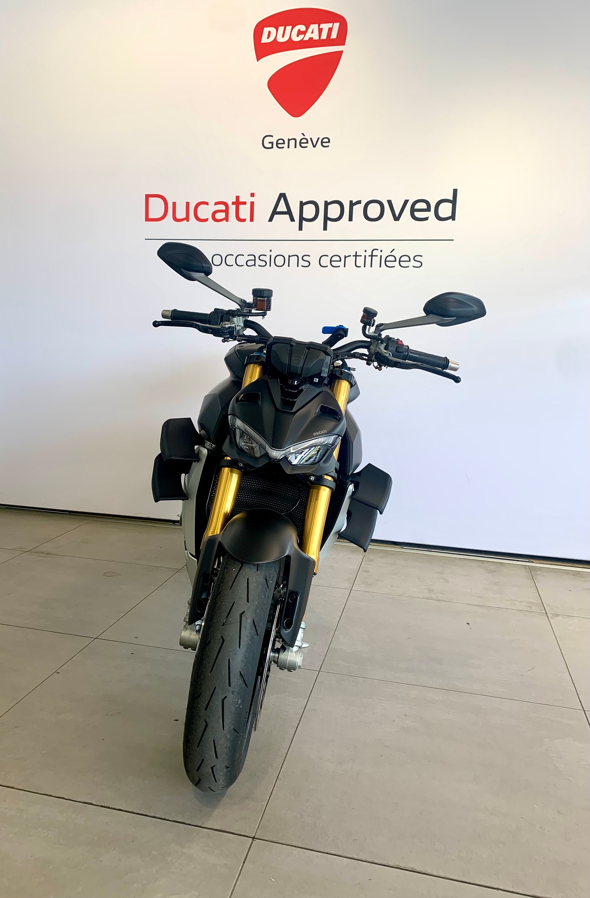 DUCATI Streetfighter V4 S-showroom-element-2