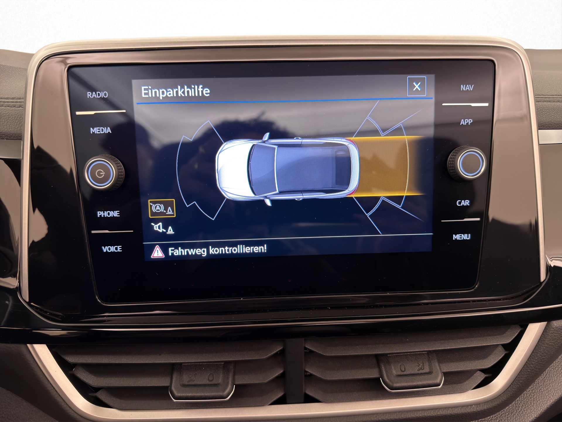 VW T-Roc Cabriolet 1.5 TSI R-Line-image-10