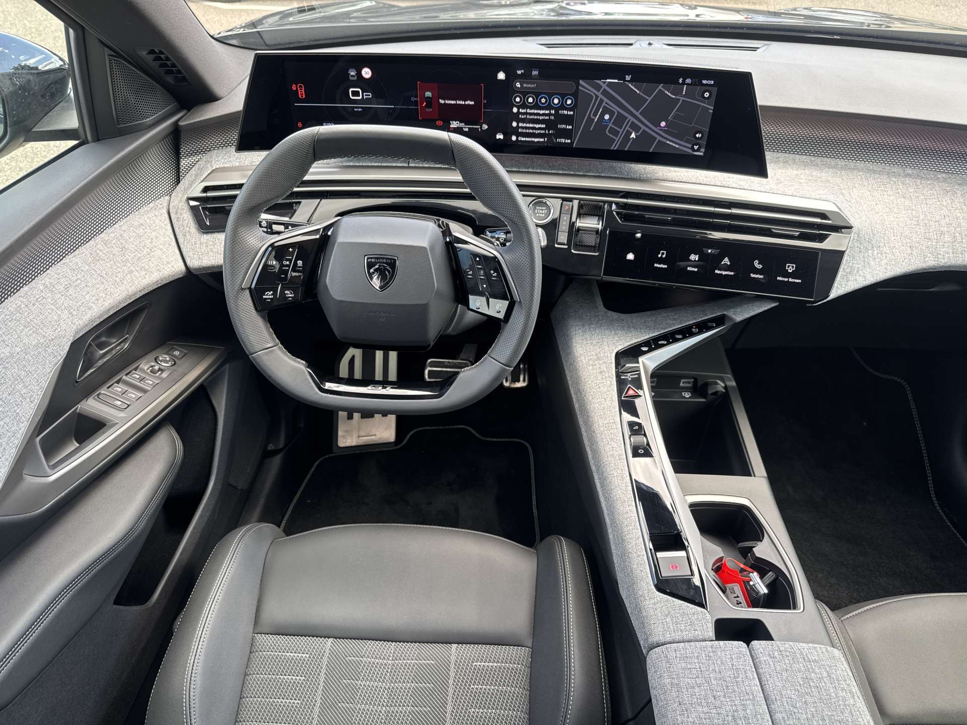PEUGEOT 3008 145 GT Hybrid e-DCS-Automat-image-4