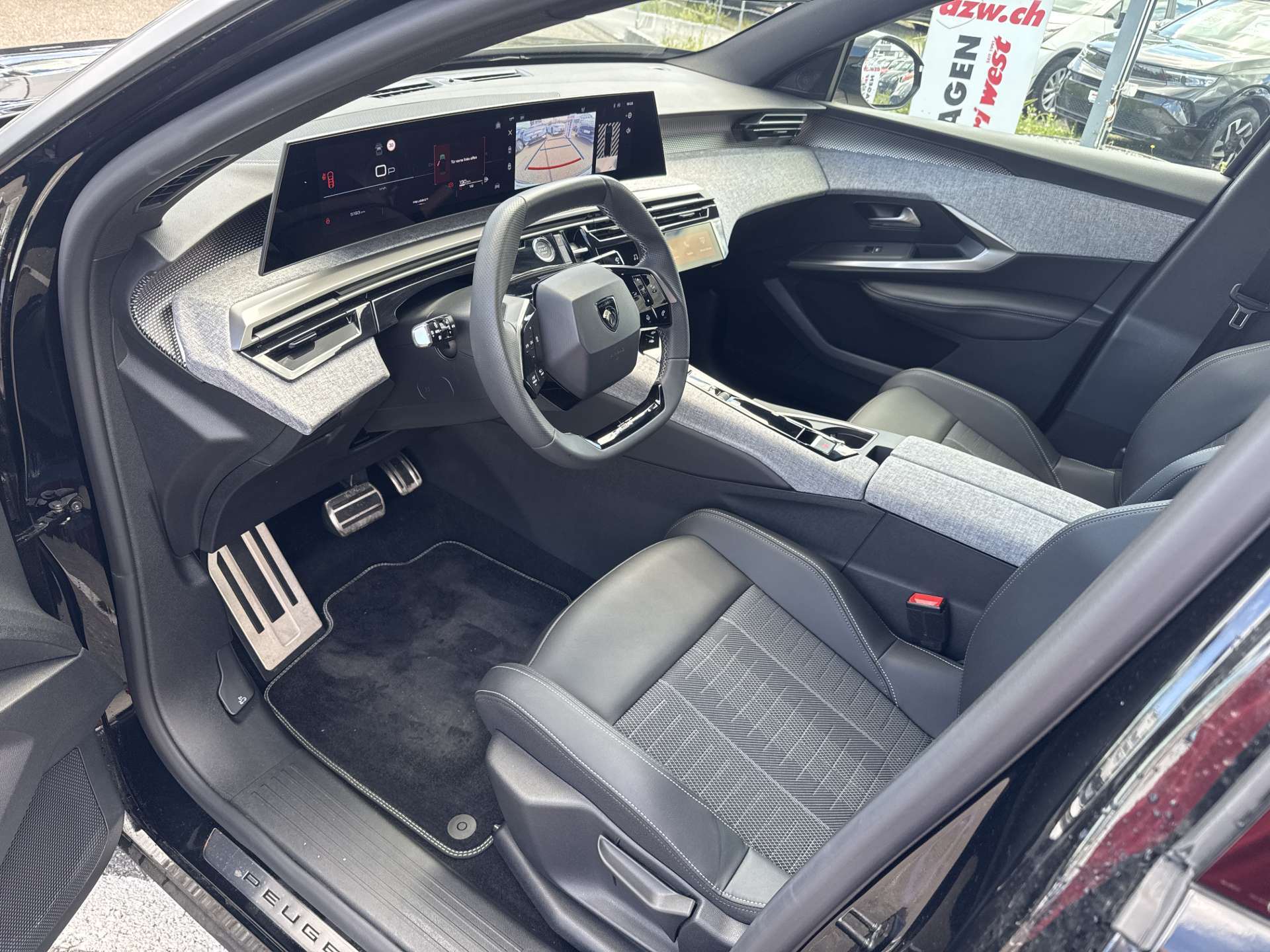 PEUGEOT 3008 145 GT Hybrid e-DCS-Automat-image-5