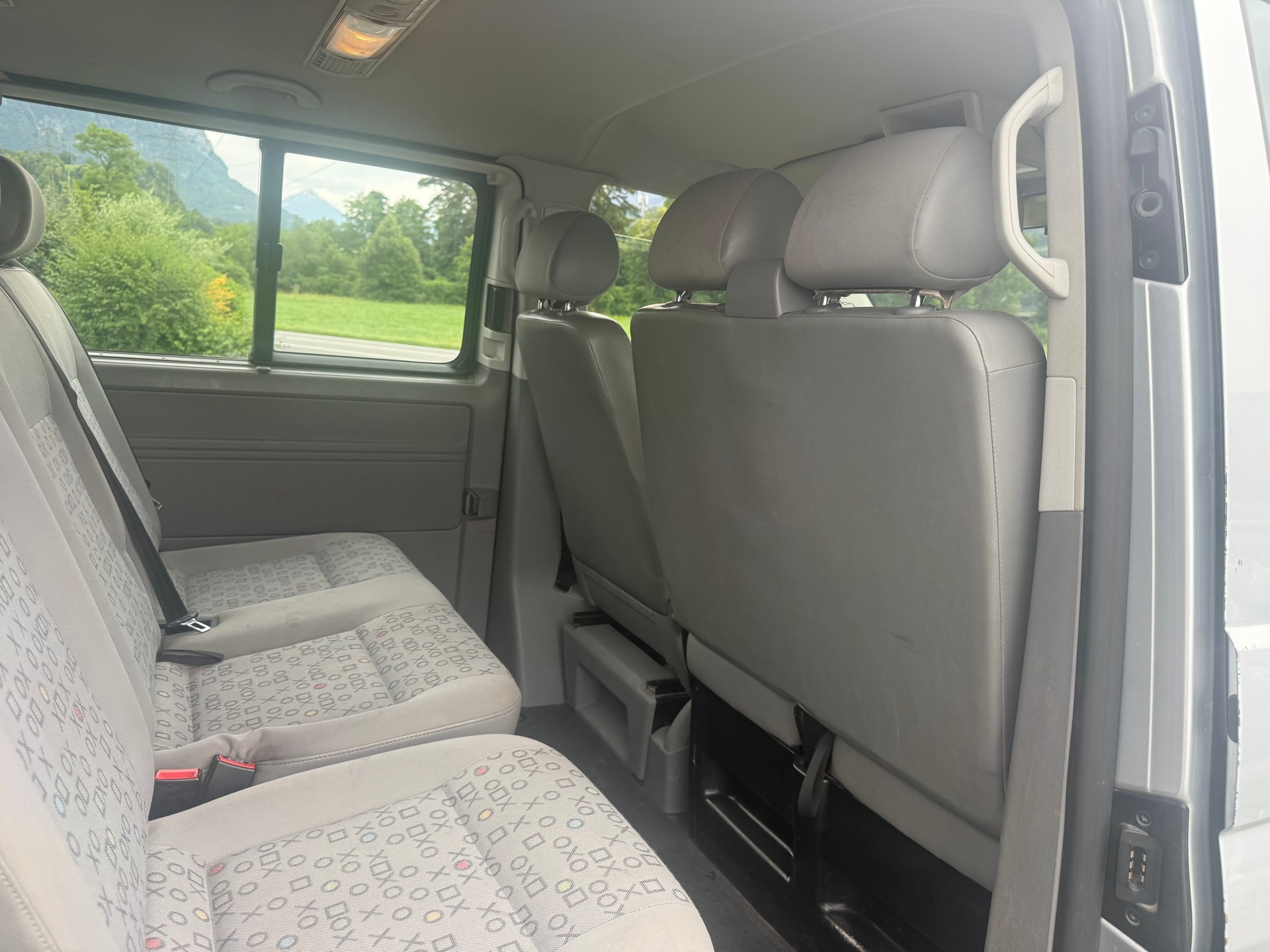 VW T5 Caravelle Comfort 2.5TDI PD 4M-image-11