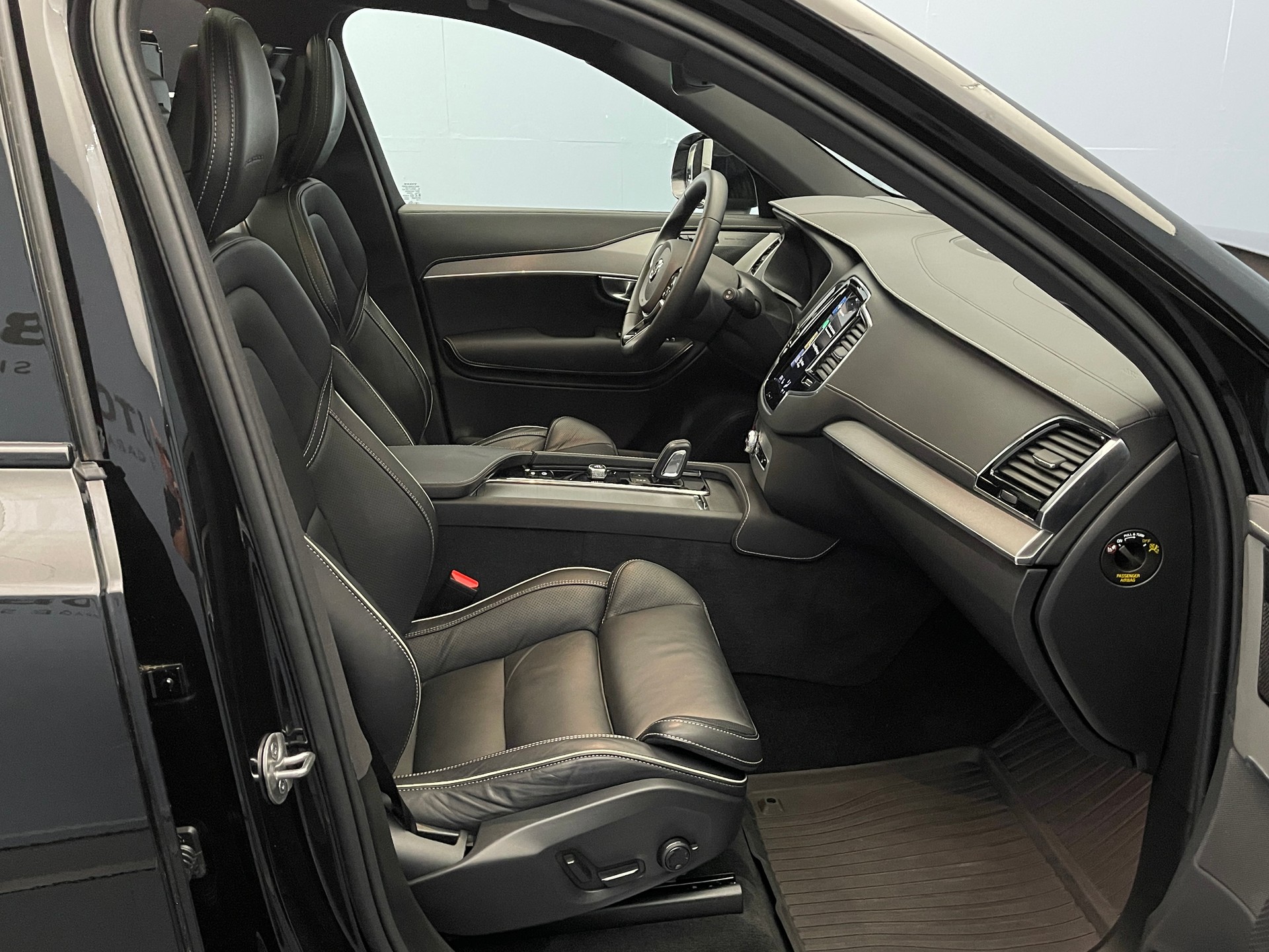 VOLVO XC90 2.0 T8 TE R-Design 7P. eAWD-image-15