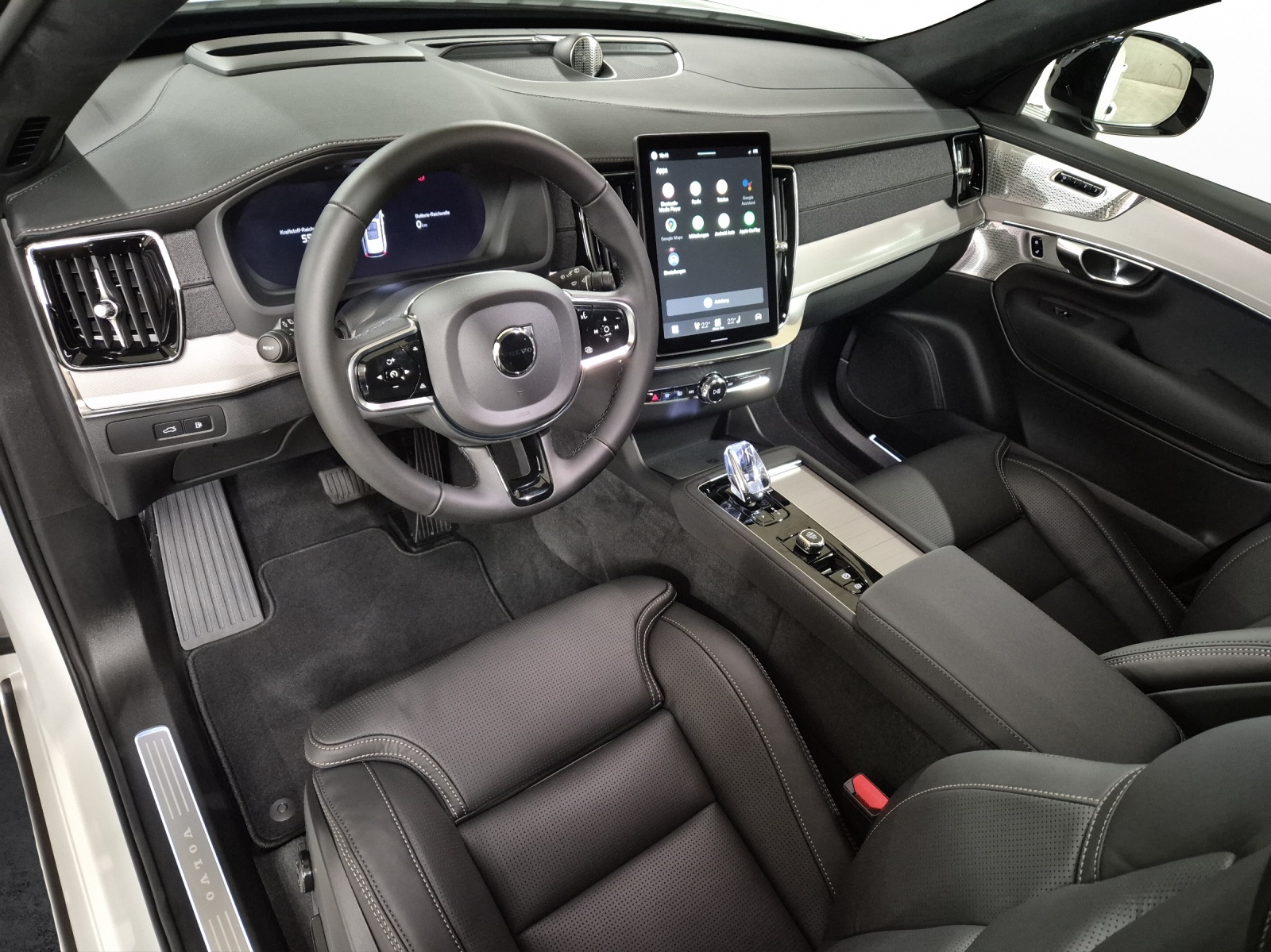 VOLVO XC90 2.0 T8 TE Black Edition eAWD-image-8
