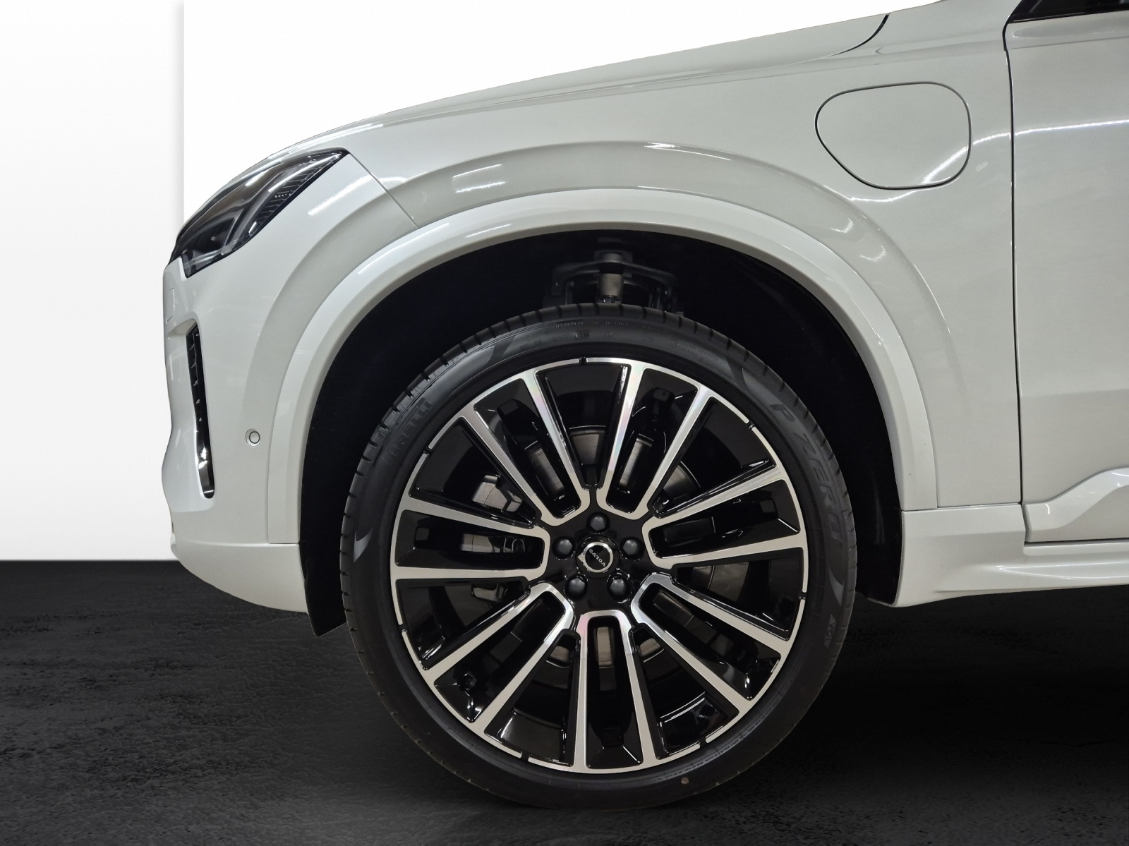 VOLVO XC90 2.0 T8 TE Black Edition eAWD-image-19