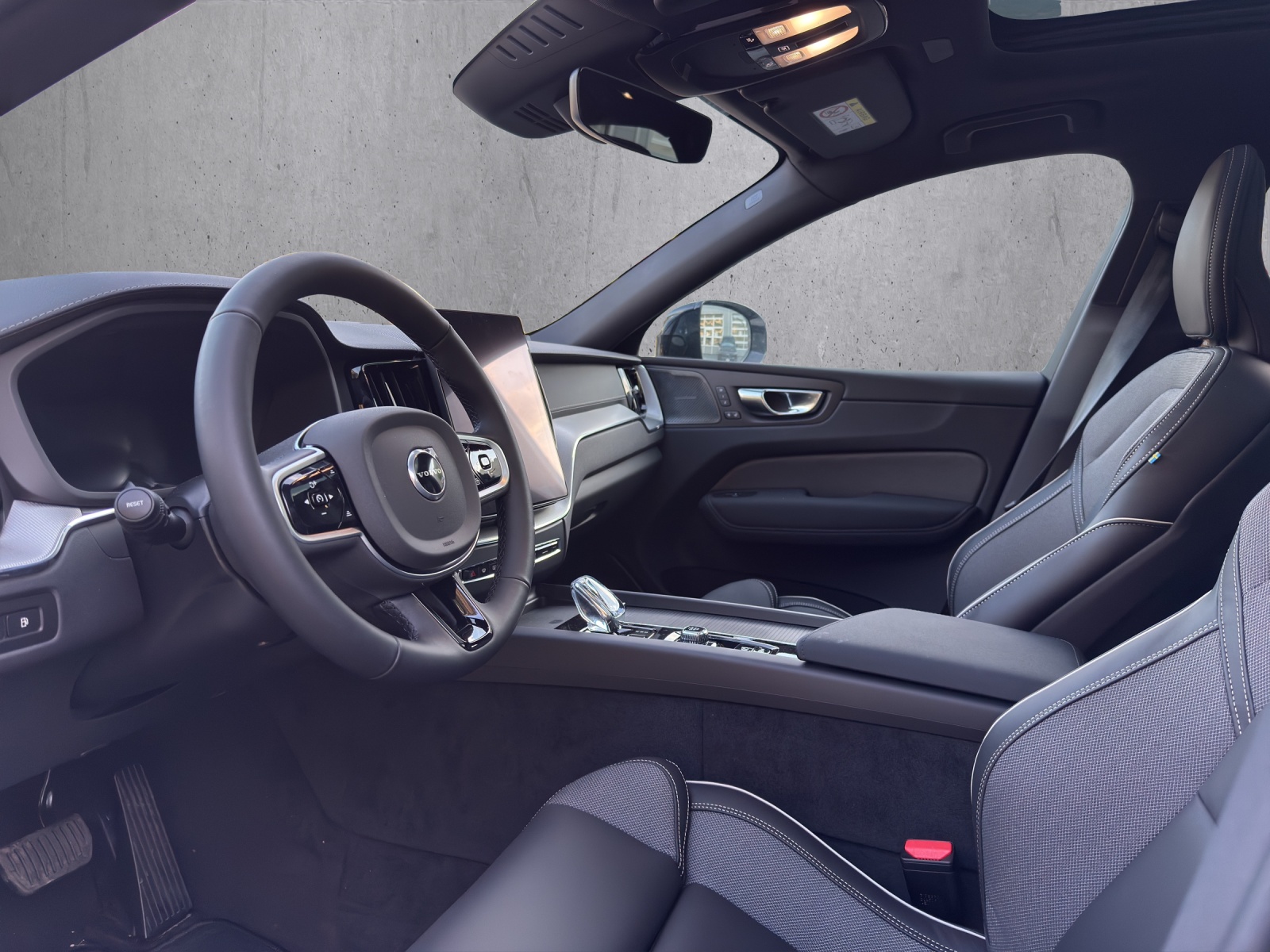 VOLVO XC60 T8 eAWD PluginHybrid Black Edition Geartronic-image-8