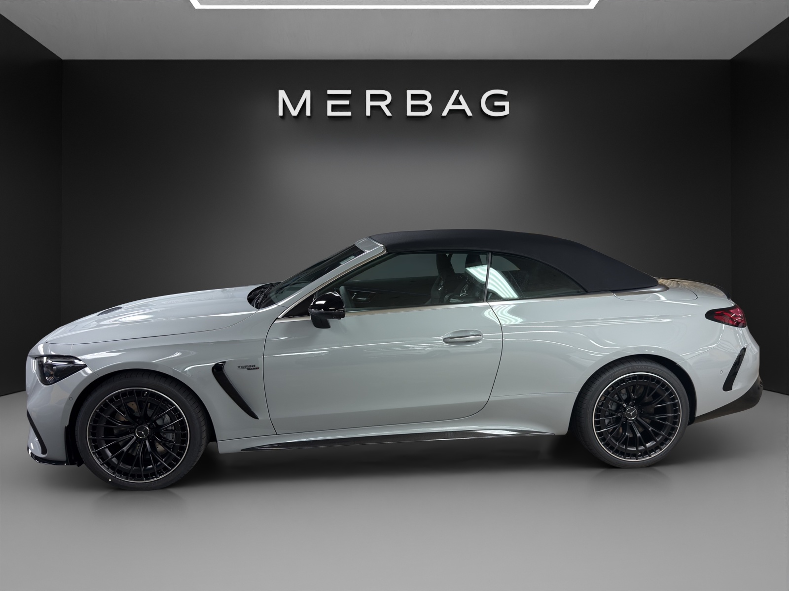 MERCEDES-BENZ CLE 53 4MATIC+ Cabriolet-image-1