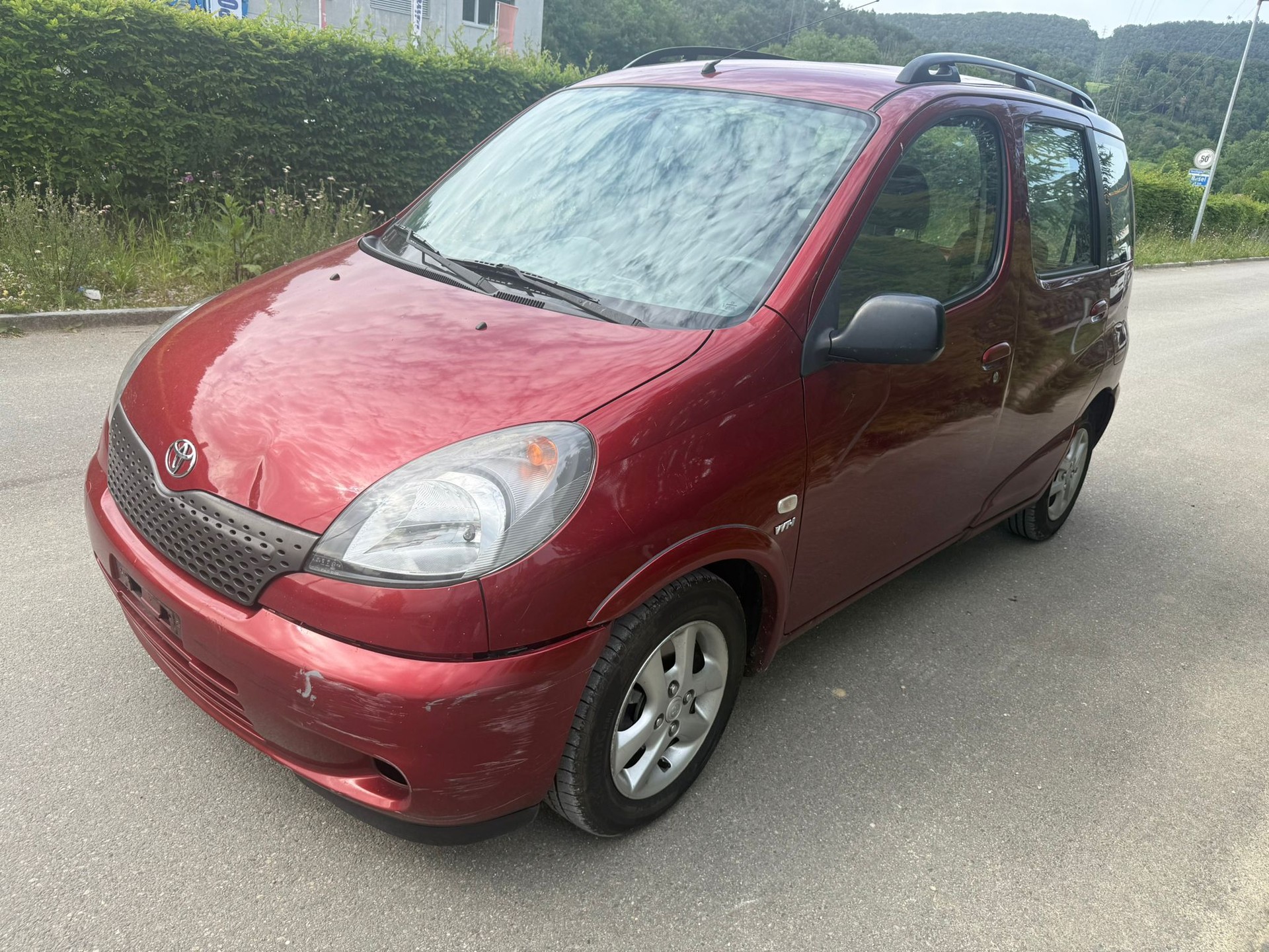 TOYOTA Yaris Verso 1.3 Linea Sol-image-0