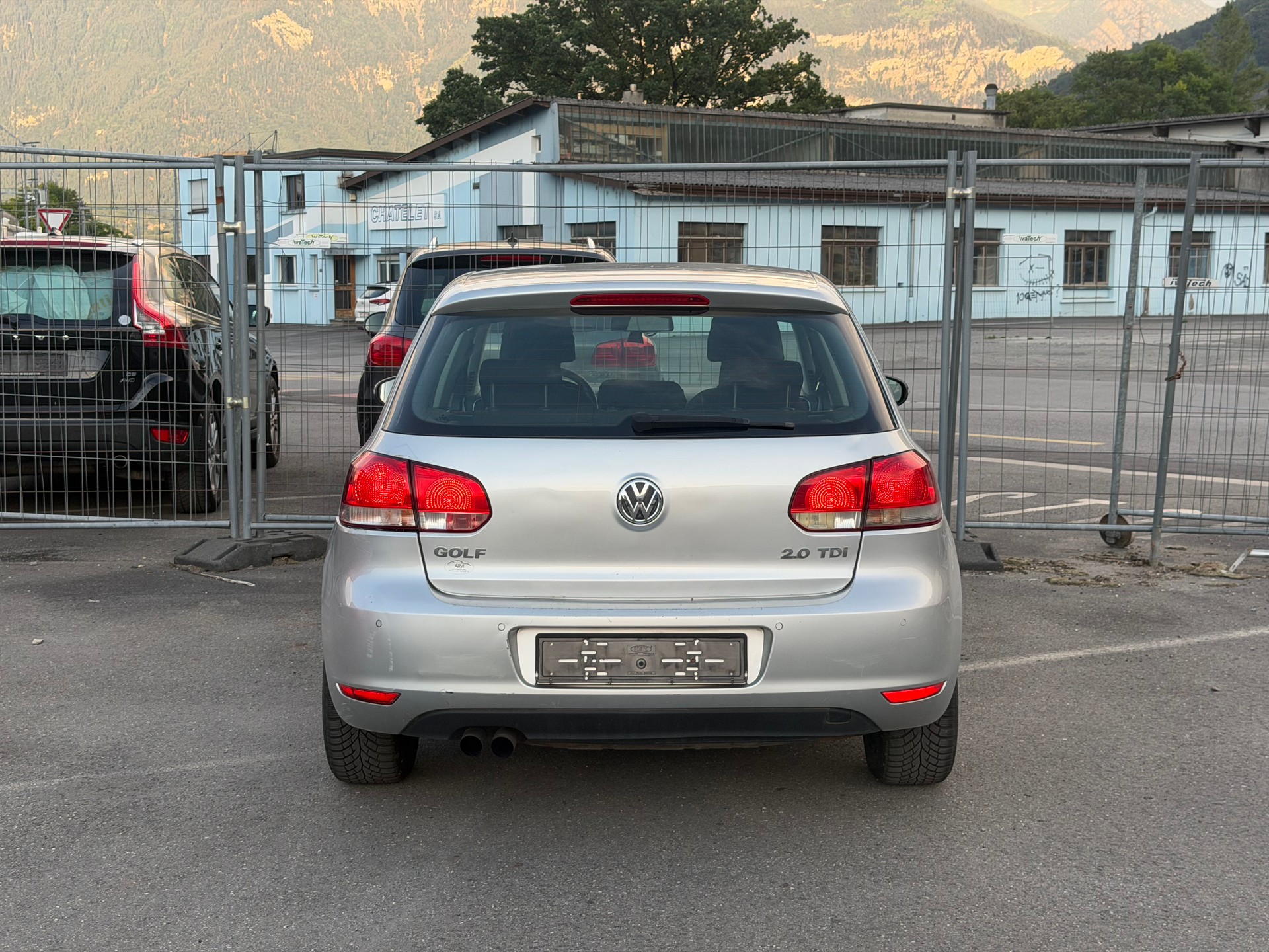 VW Golf 2.0 TDI Highline-image-3