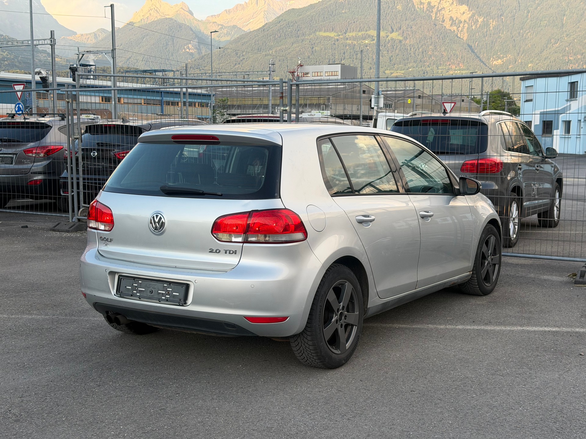 VW Golf 2.0 TDI Highline-image-5
