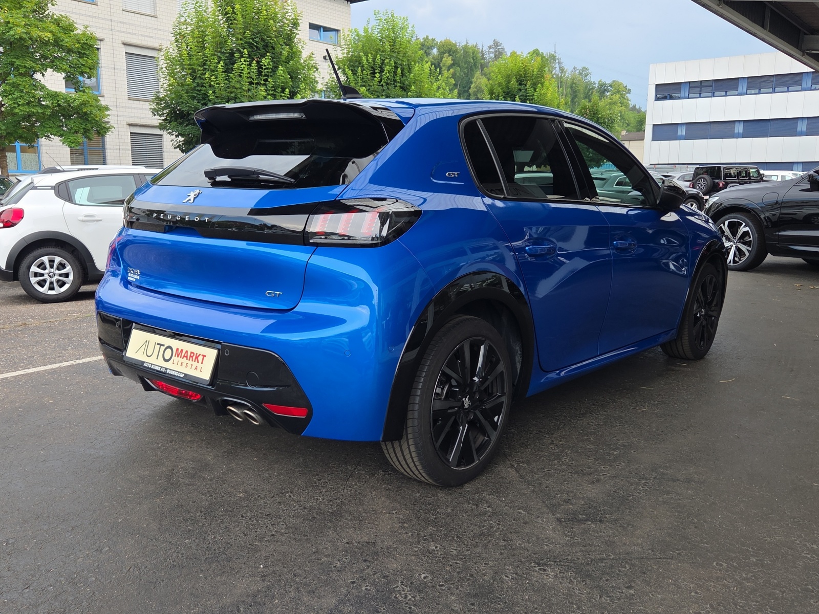PEUGEOT 208 1.2 PureTech GT Pack EAT8-image-14
