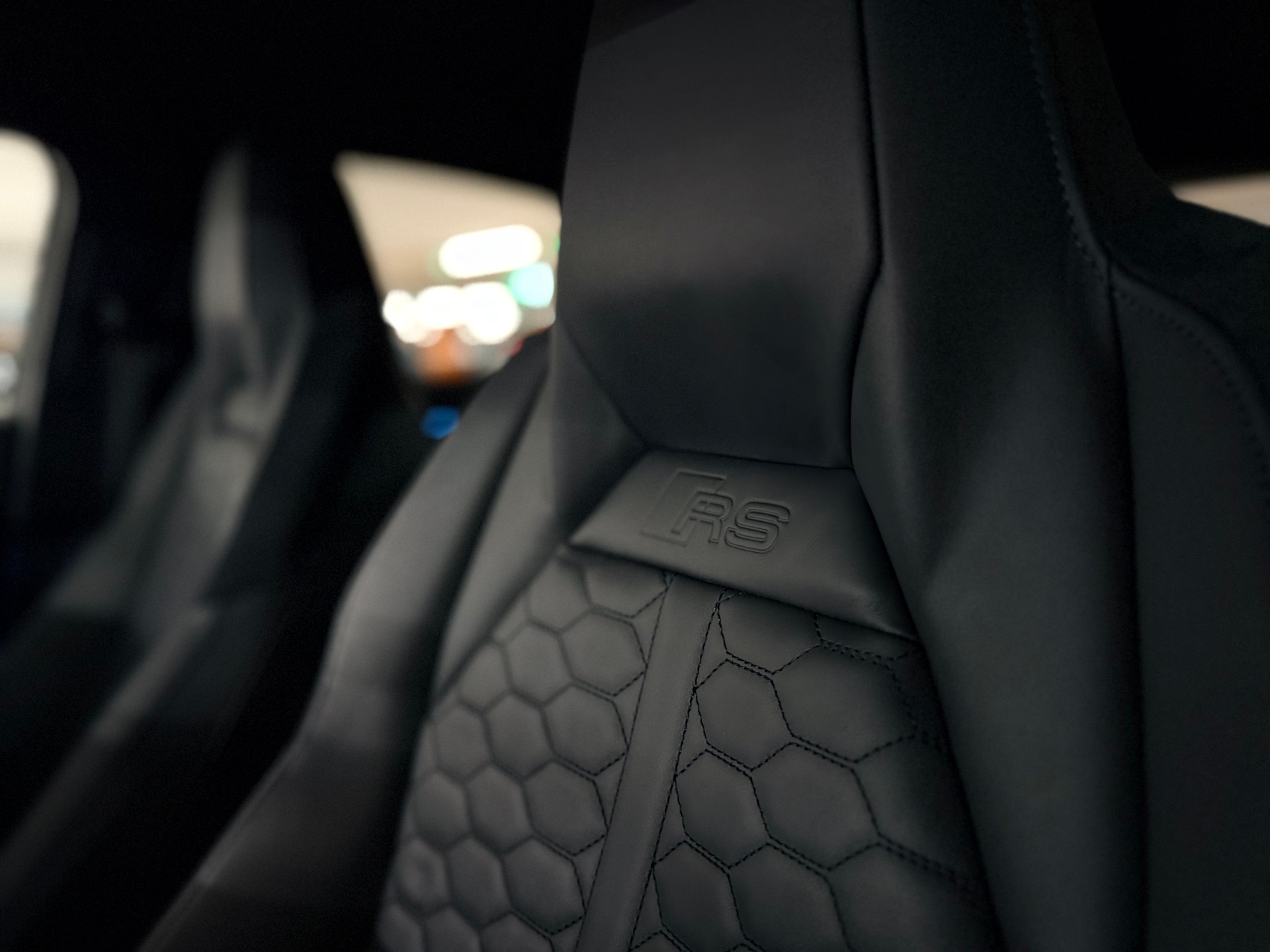 AUDI RS Q3 Sportback quattro S tronic-image-10