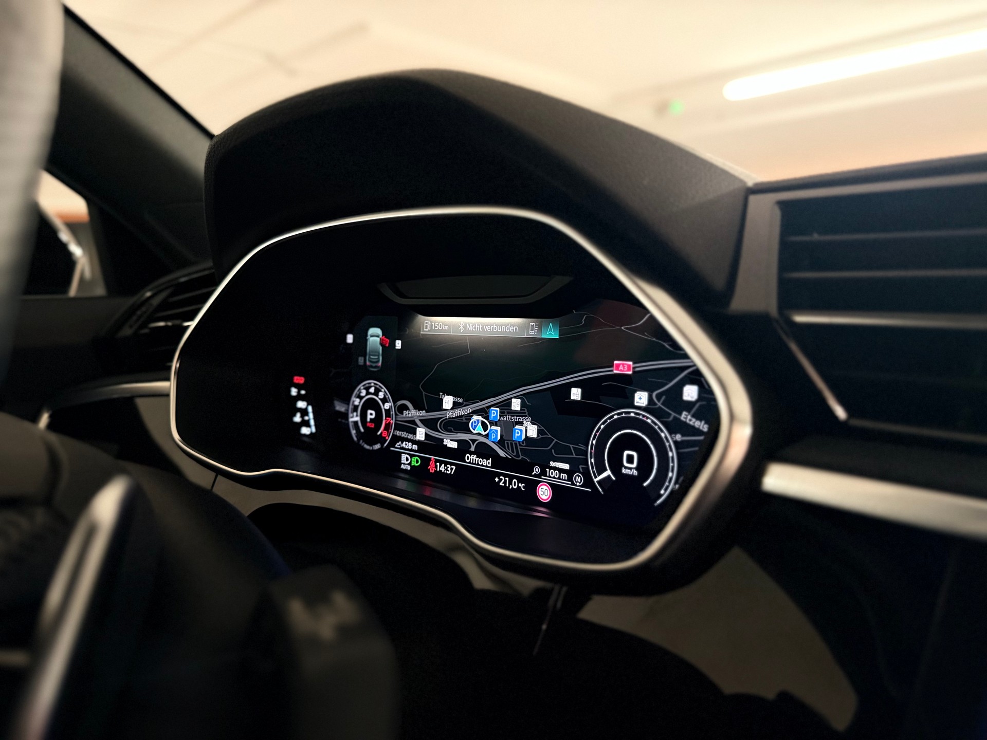 AUDI RS Q3 Sportback quattro S tronic-image-17