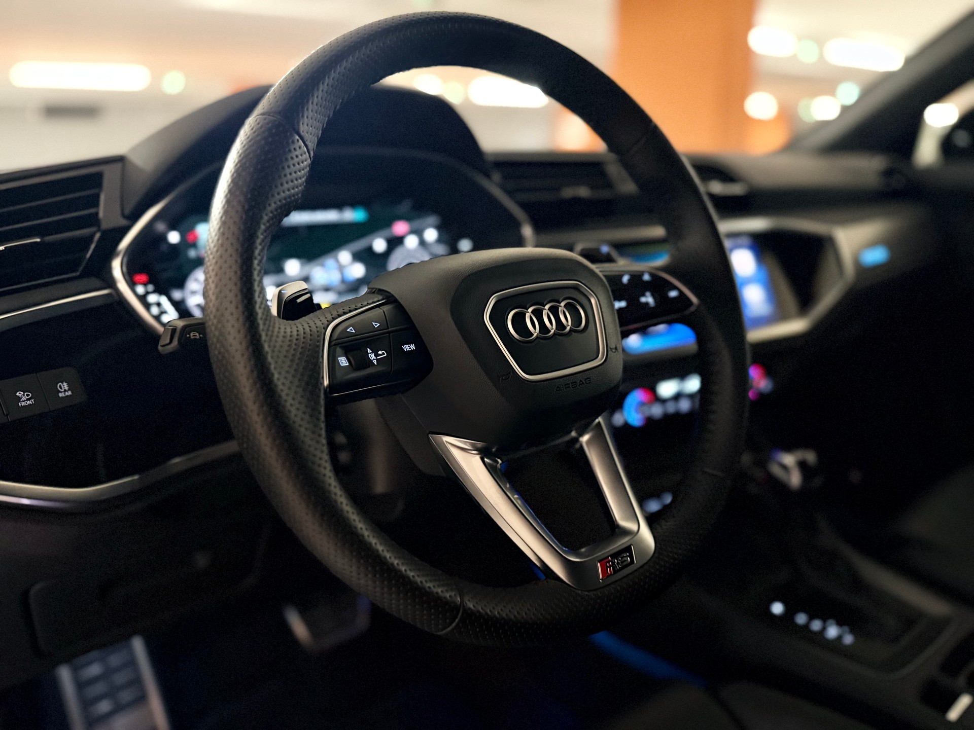AUDI RS Q3 Sportback quattro S tronic-image-7