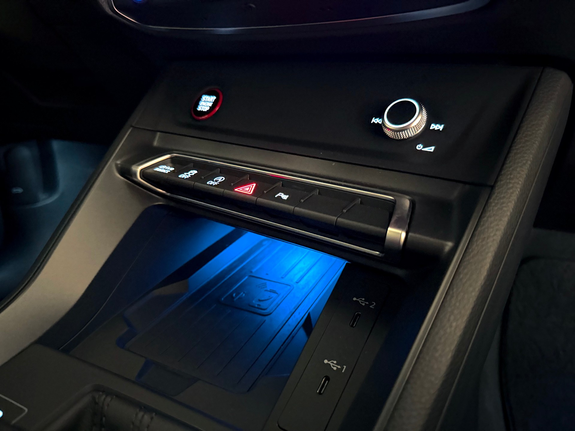 AUDI RS Q3 Sportback quattro S tronic-image-19