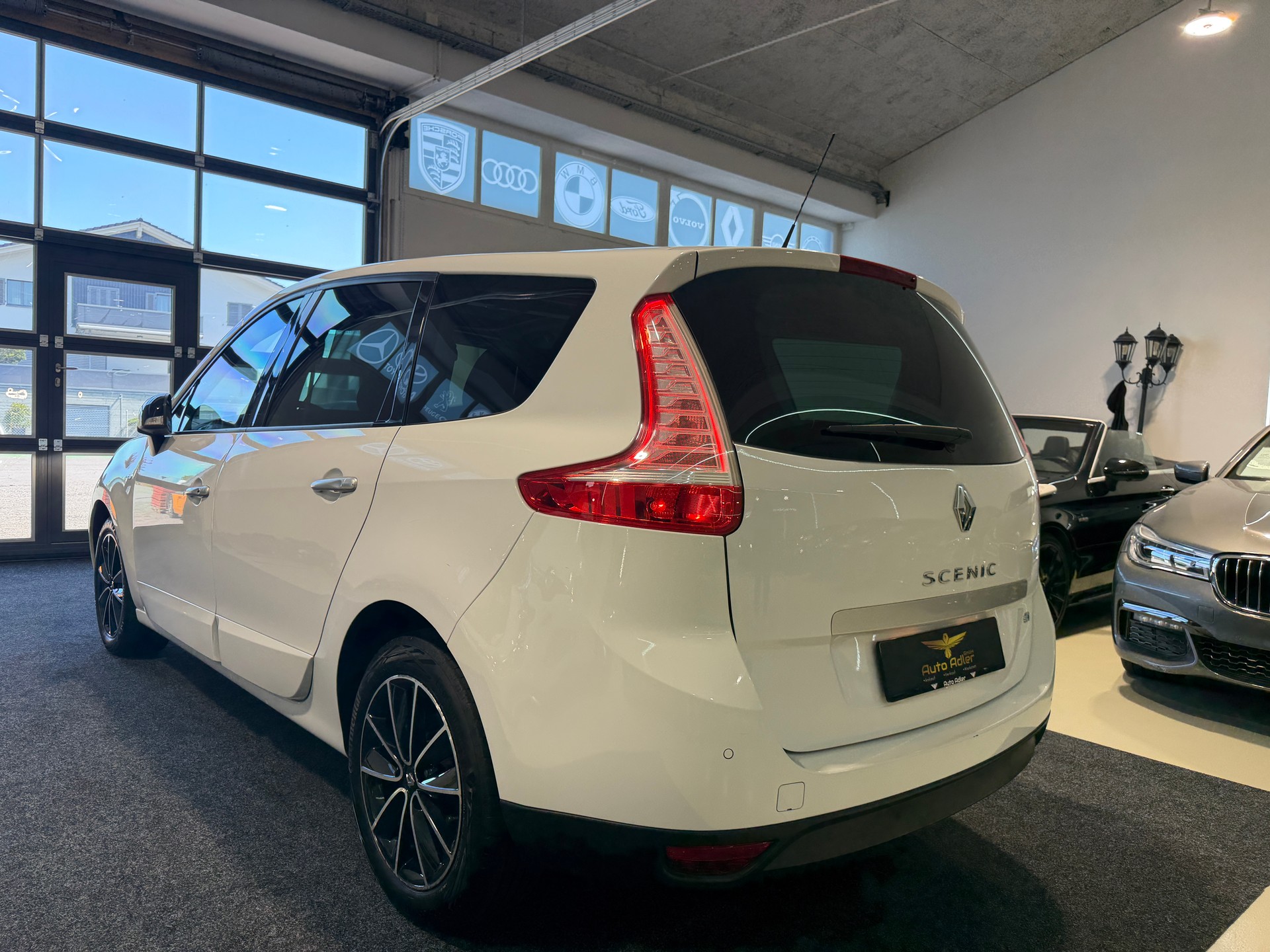 RENAULT Grand Scénic 1.5 dCi Bose EDC-image-4