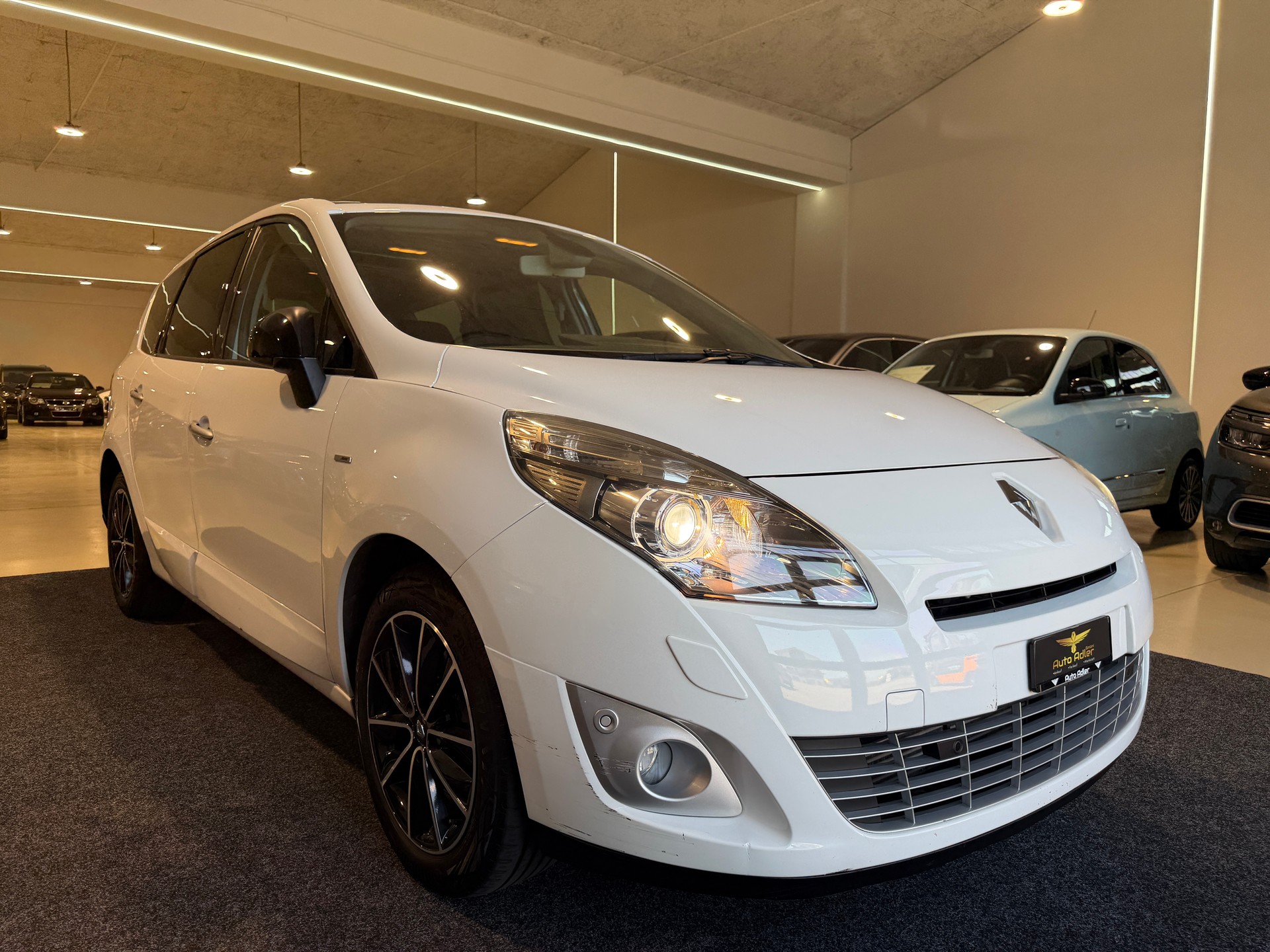 RENAULT Grand Scénic 1.5 dCi Bose EDC-image-7