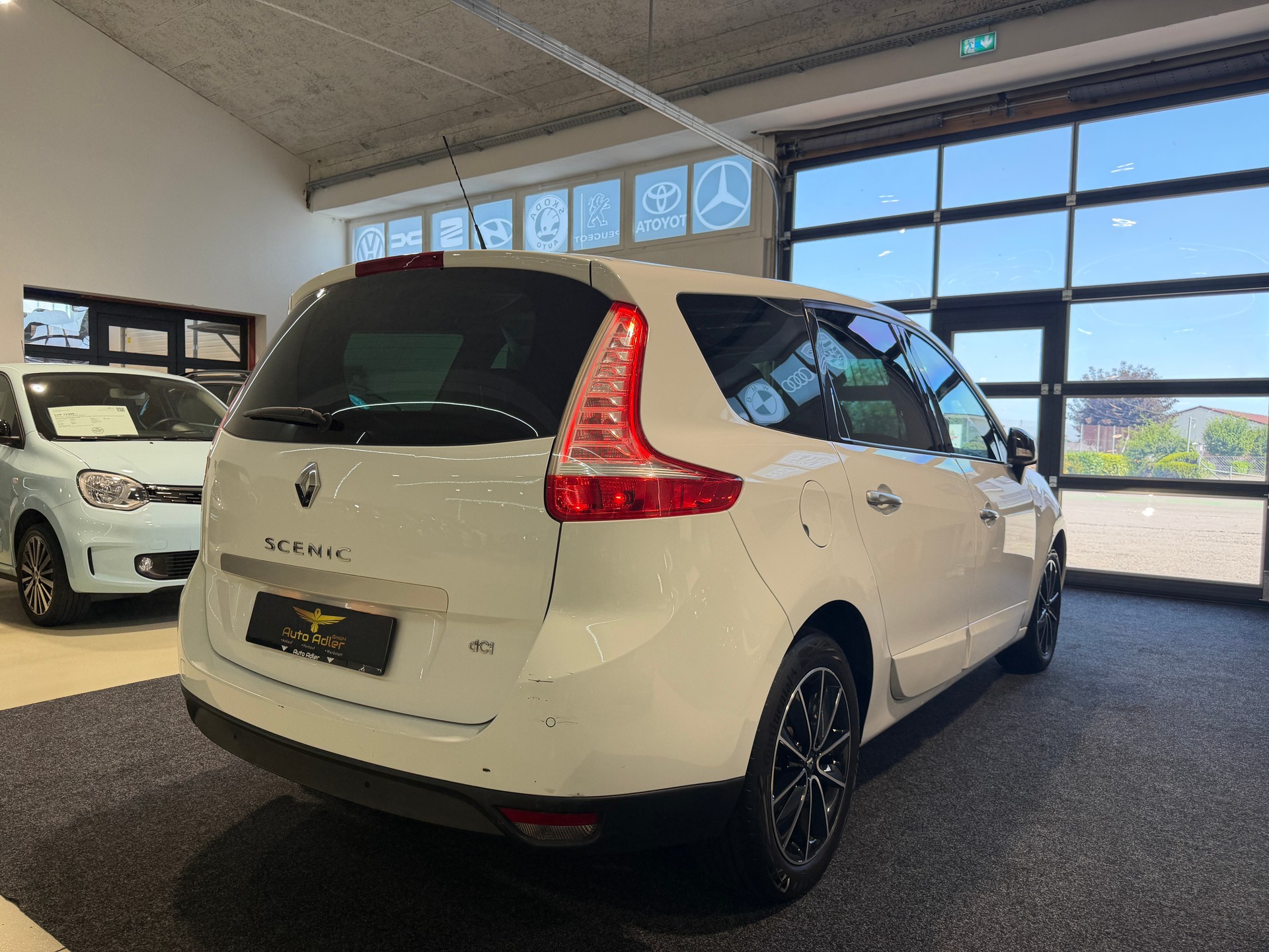 RENAULT Grand Scénic 1.5 dCi Bose EDC-image-6