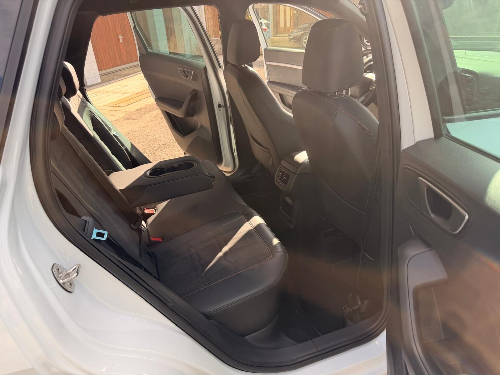 SEAT Ateca 2.0 TSI FR 4Drive DSG-image-11