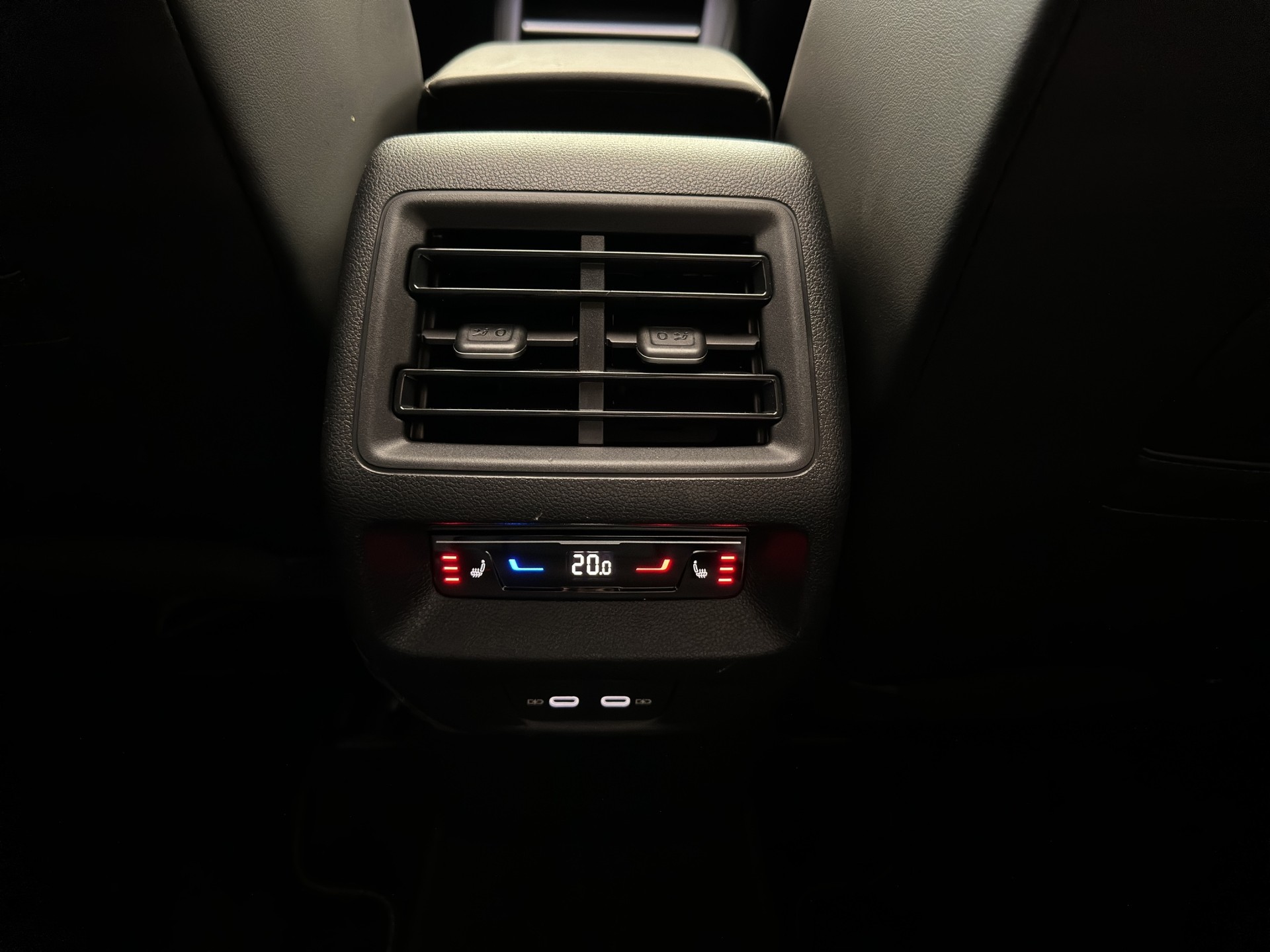 VW Tiguan 1.5 TSI evo2 mHEV R-Line DSG-image-10